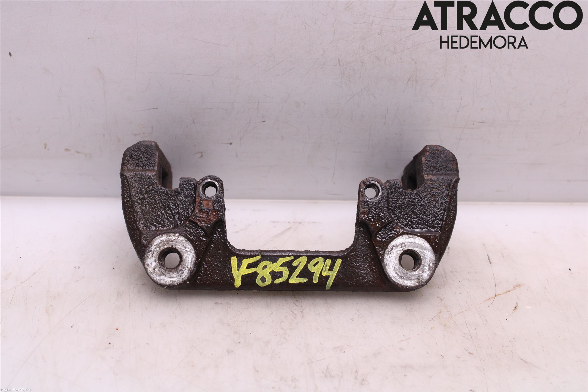 BMW X3 E83     03-10 Bromsokshållare