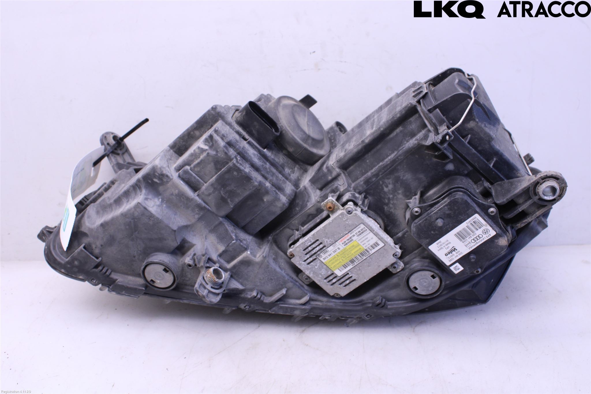 Volkswagen VW PASSAT 11-14 Strålkastare Höger