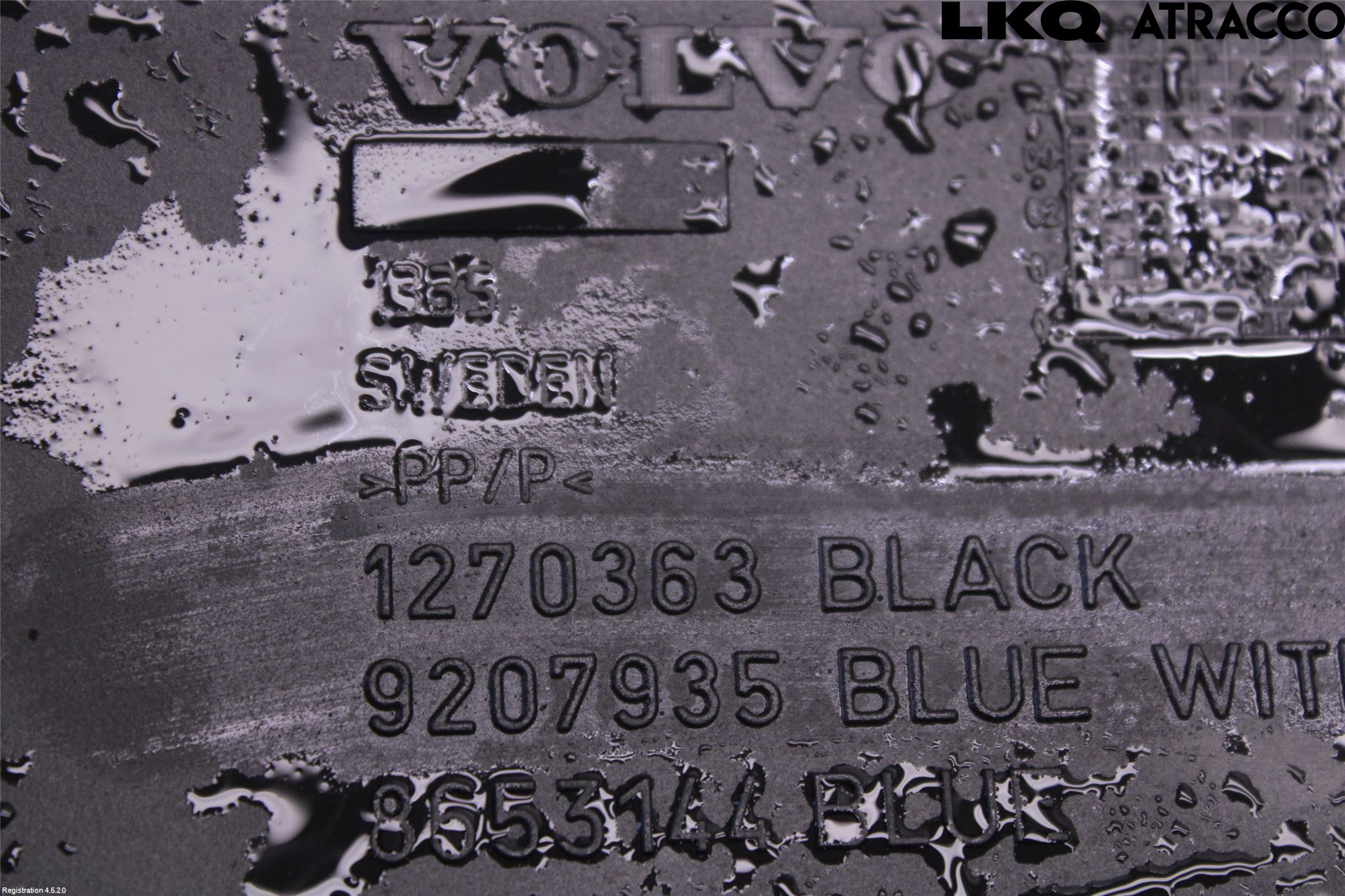 Volvo V70 05-08 Motorkåpa