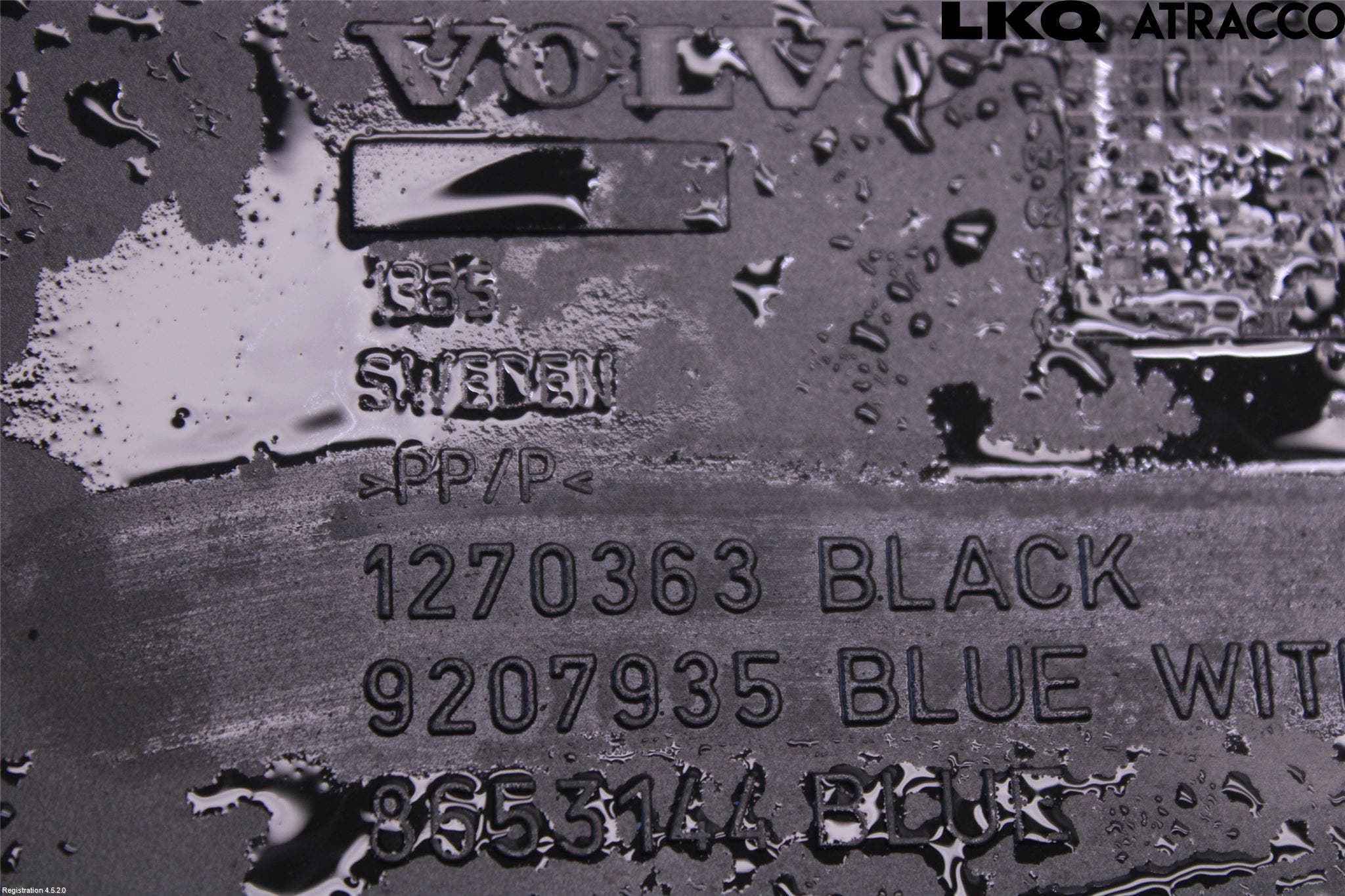 Volvo V70 05-08 Motorkåpa