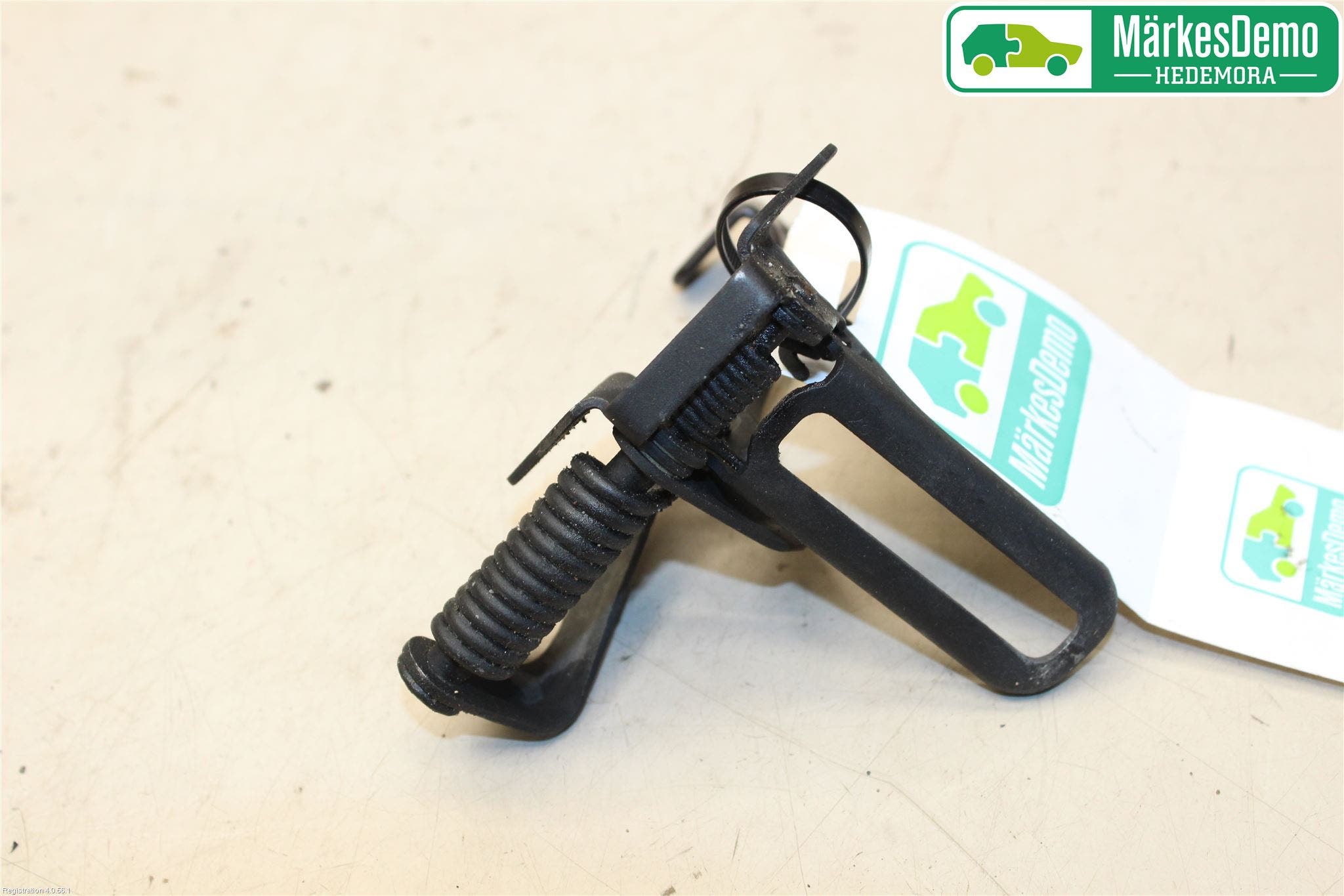 Toyota AVENSIS 16-18 Huv Spärr