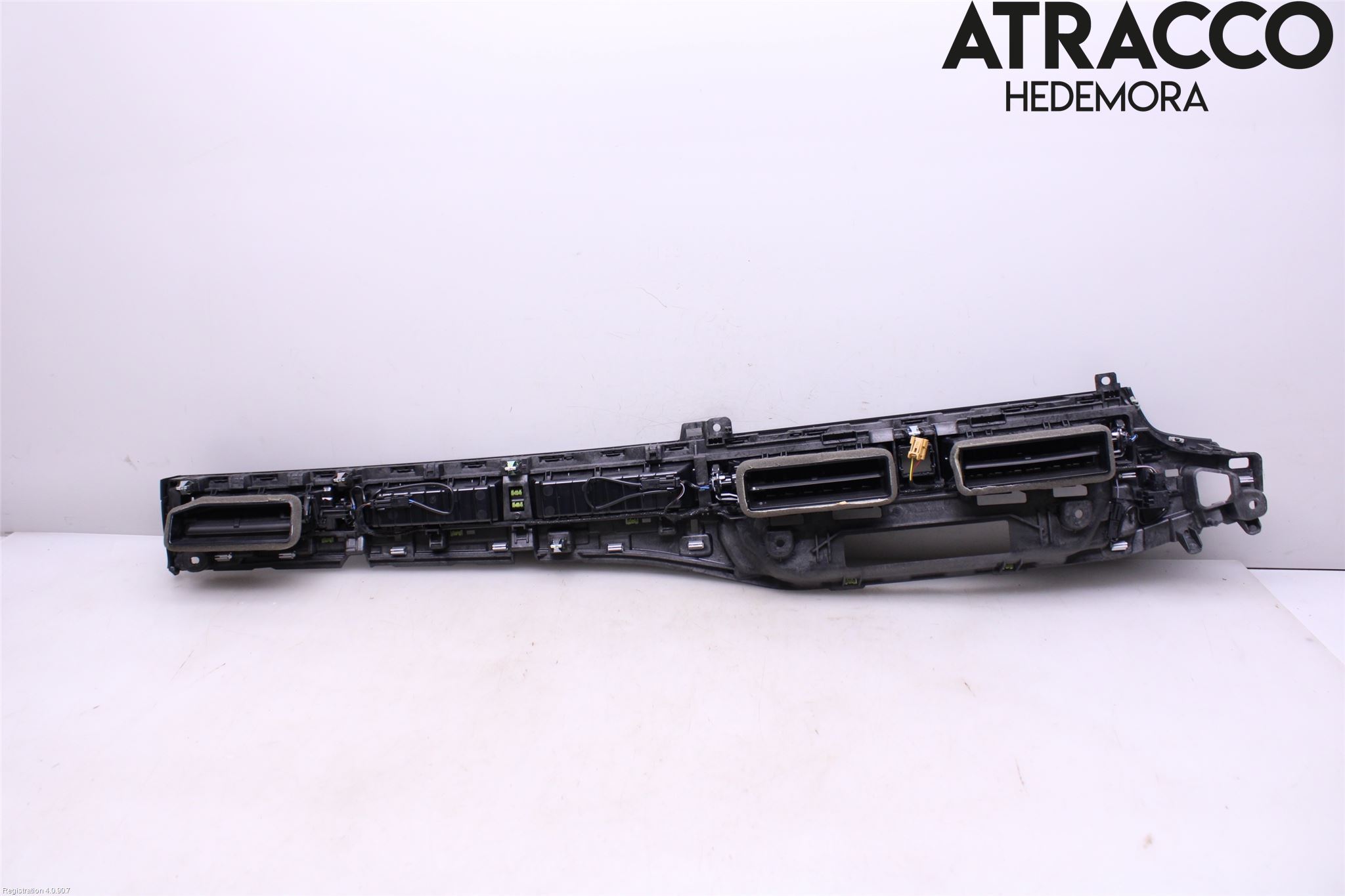 Audi A4/S4 B9 20- Defrosterkanal-Munstycke