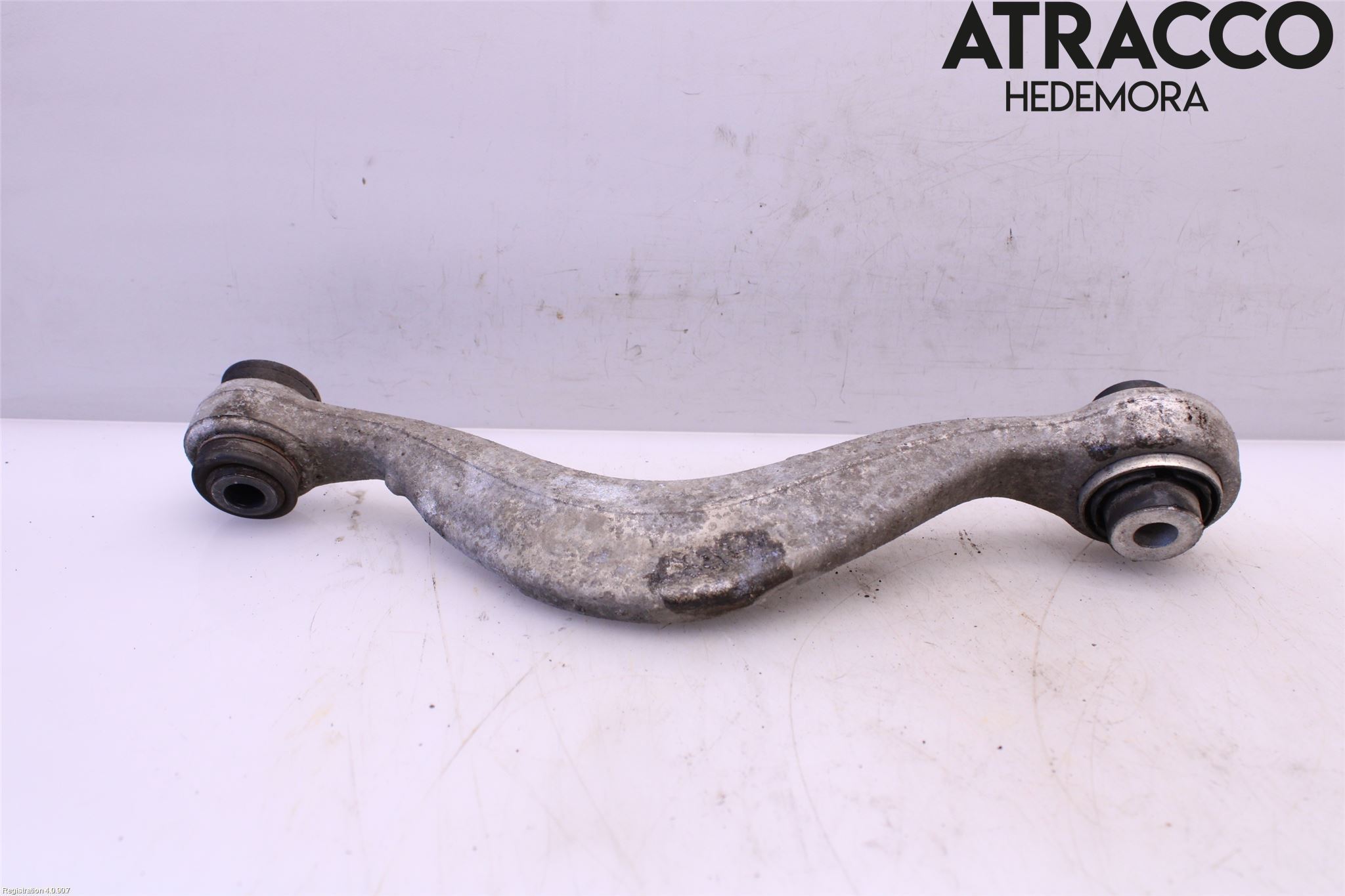 BMW 5 G30/G31/F90 17-23 Bärarm Bak Övre Vänster