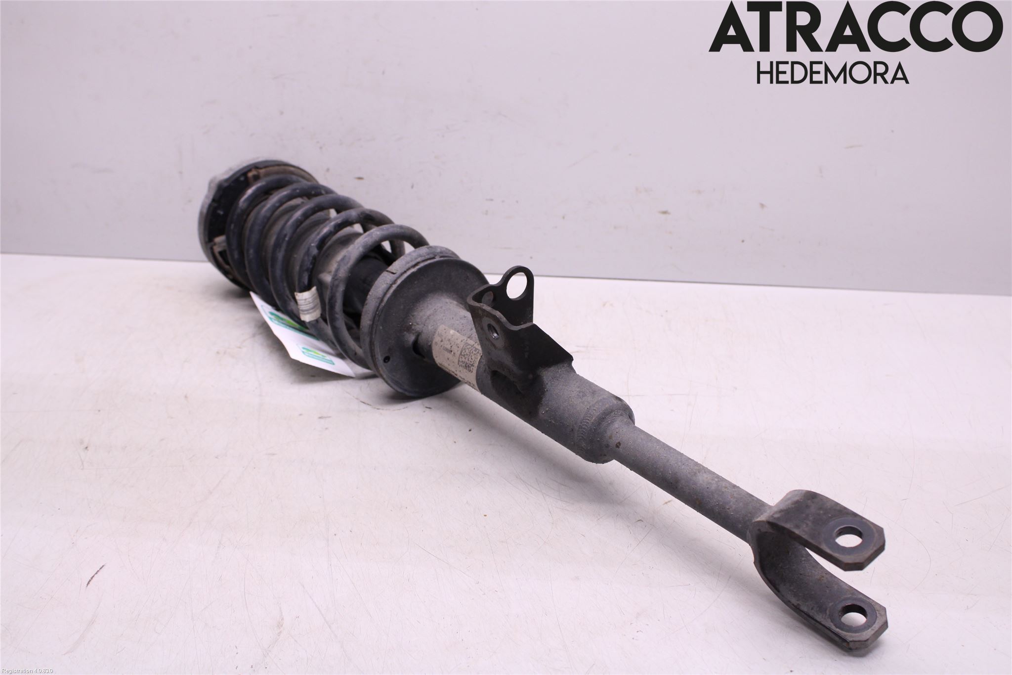 BMW 5 G30/G31/F90 17-23 Fjäderben Fram Vänster