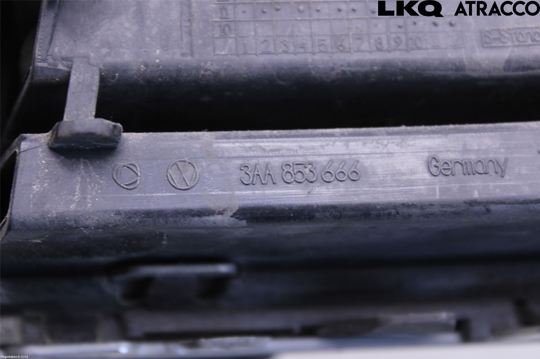 Volkswagen VW PASSAT 11-14 Dimljussarg Fram