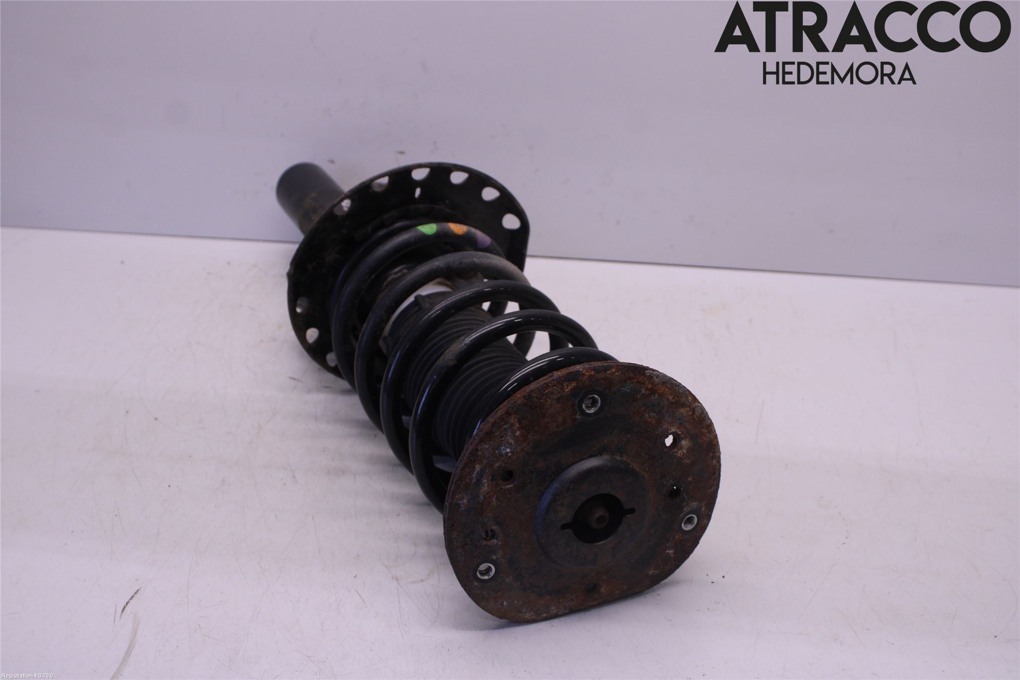 Volvo V70 08-13 Fjäderben Fram Vänster