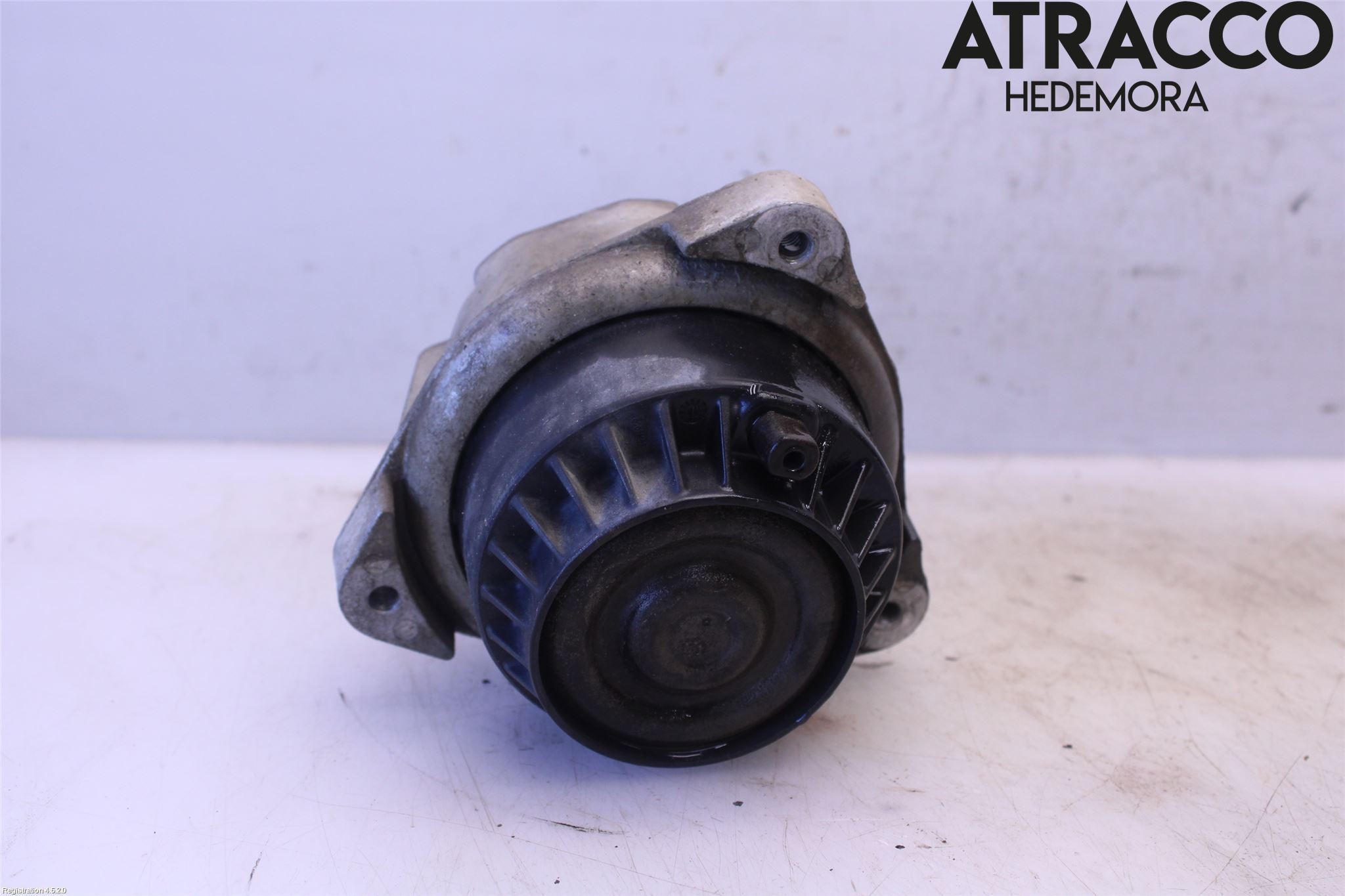 BMW 5 F10/F11/F18 09-17 Motorfäste
