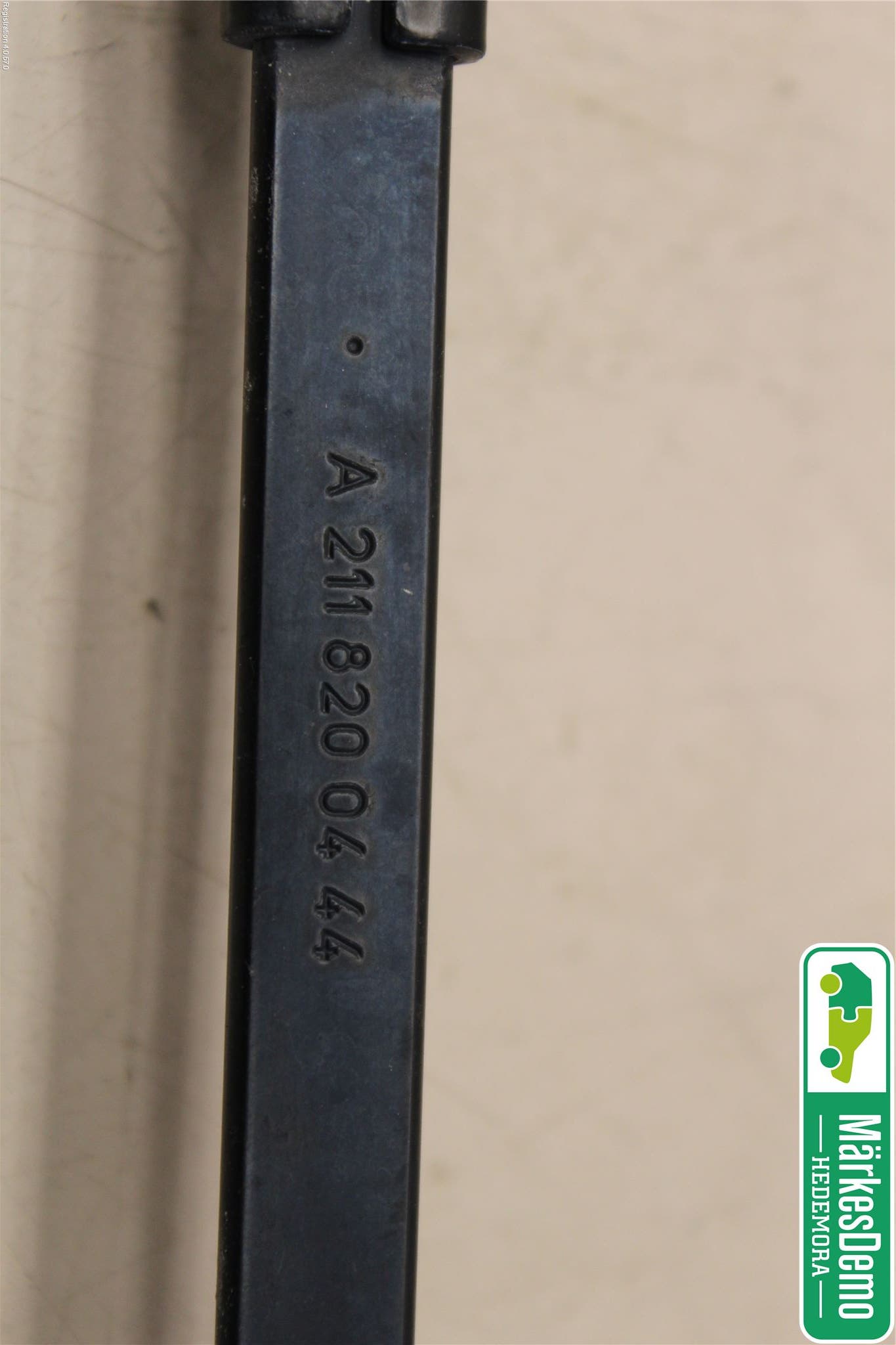 Mercedes-Benz MB E-KLASS (W211) 02-09 Torkararm Armar Vindruta