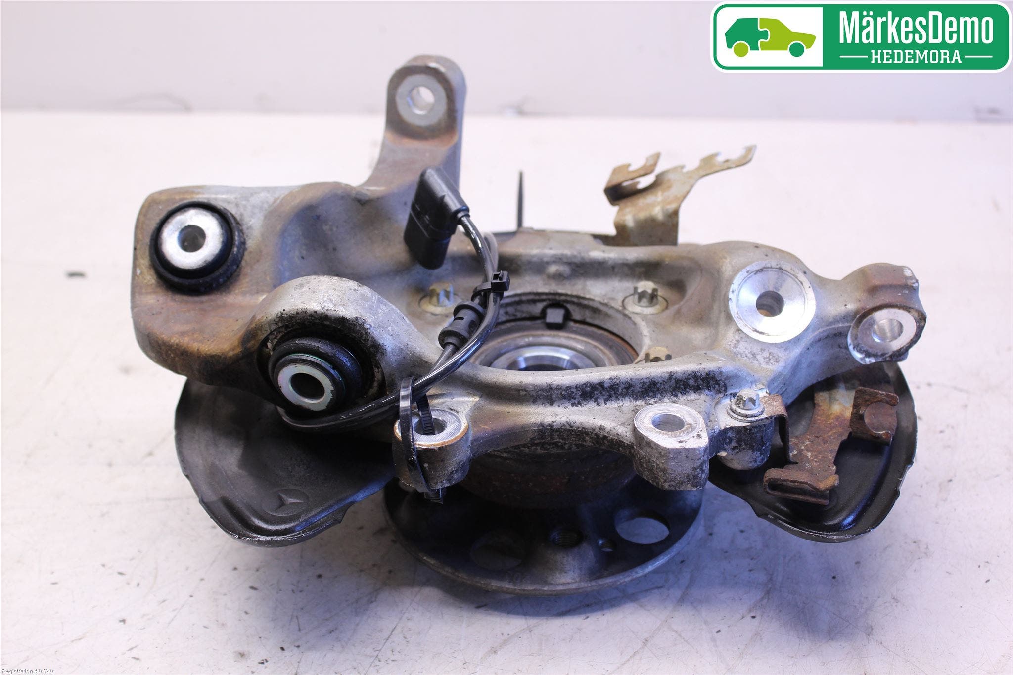 Mercedes-Benz MB C-KLASS (W205) 14-21 Hjullagerhus-Spindel Hö B