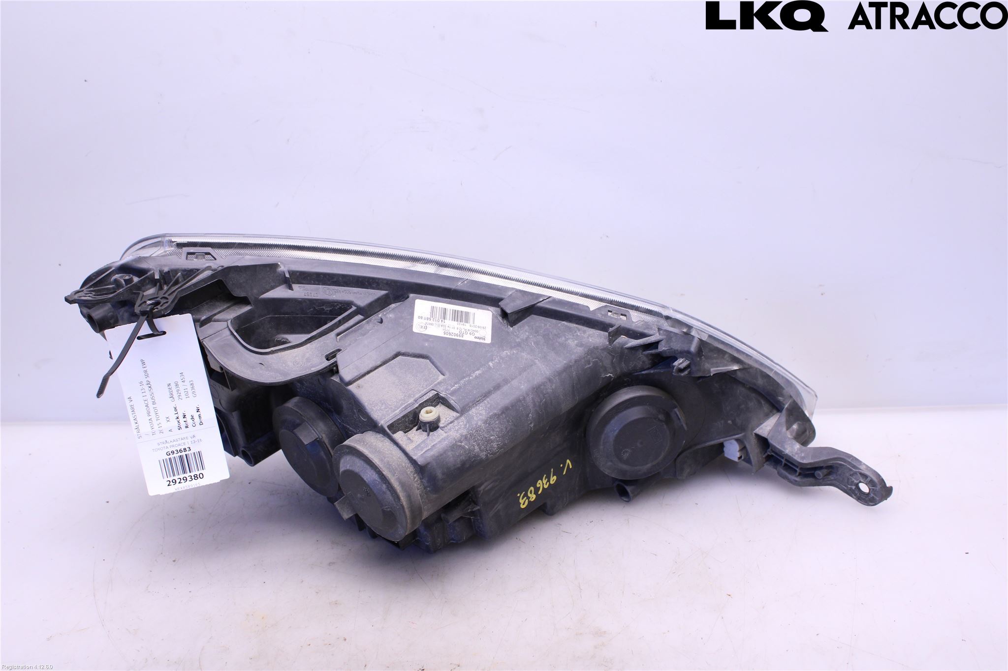 Toyota PROACE I 13-16 Strålkastare Vänster