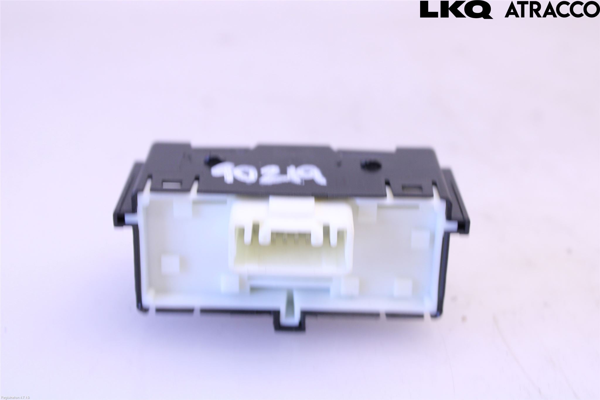 Toyota AURIS 13-19 Strömställare Övrigt