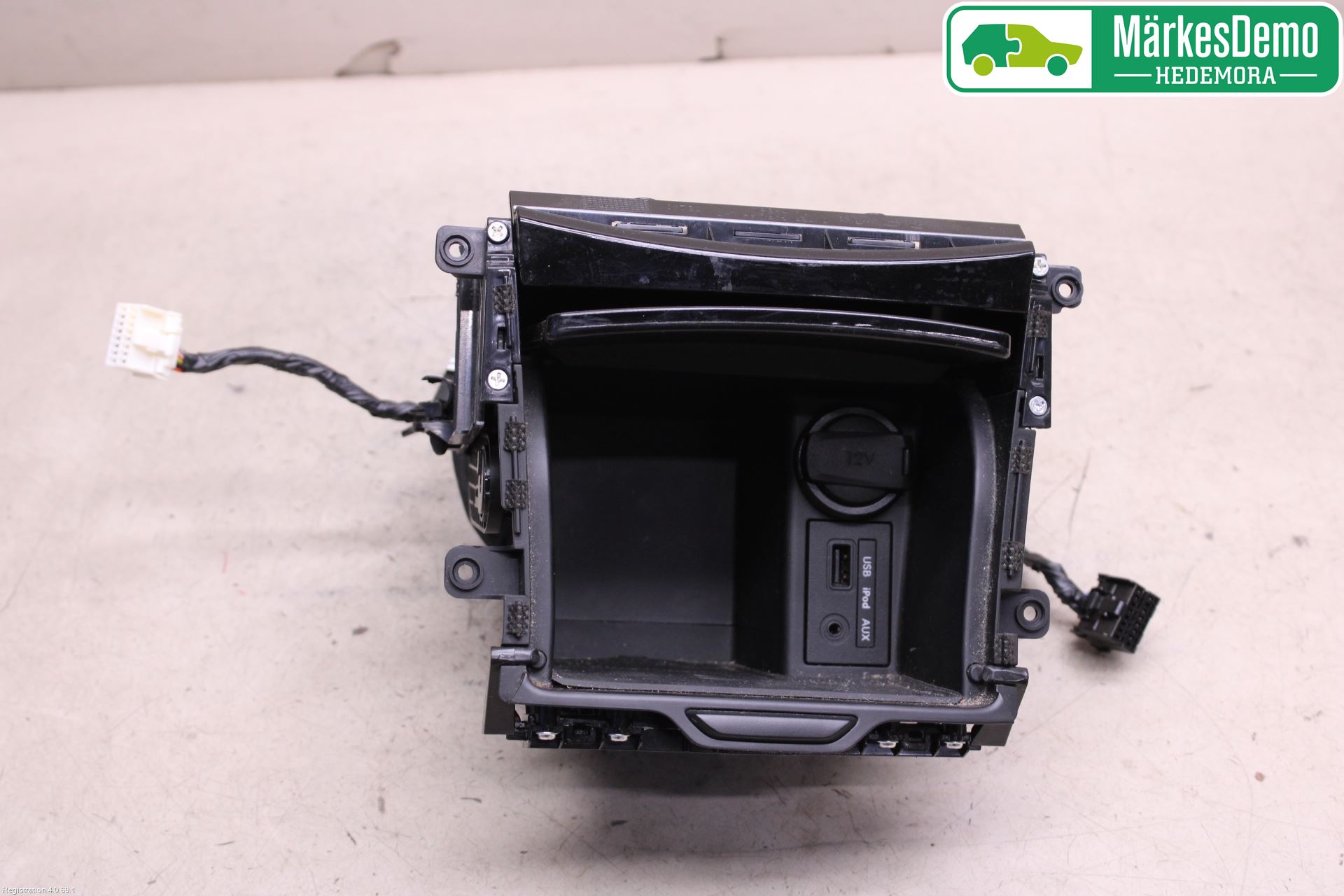 Hyundai i40 08-15 Instrumentbräda Förvaringsfack