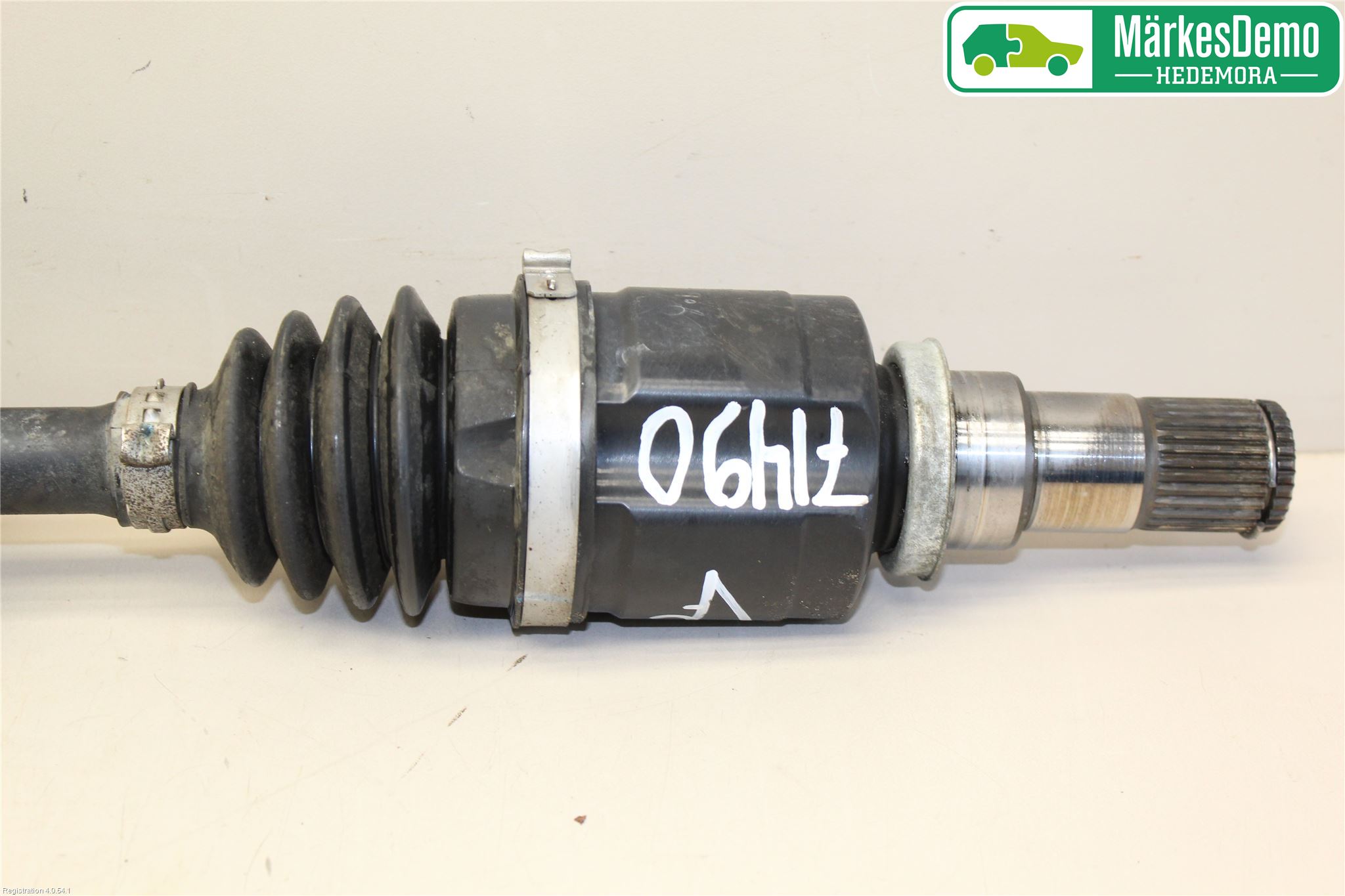 Suzuki SX4 S-CROSS 14-21 Drivaxel Fram Vänster