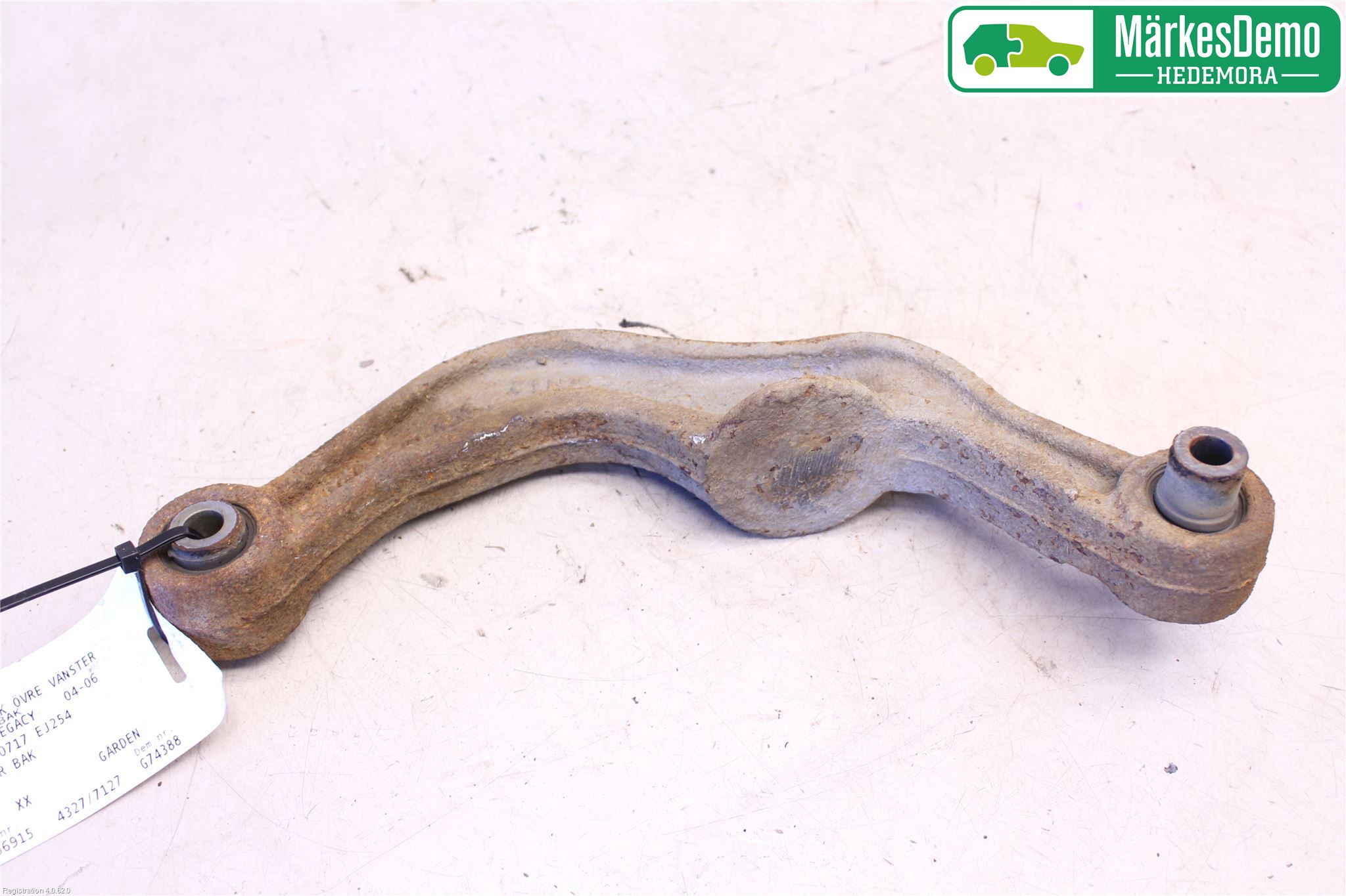 Subaru LEGACY    04-06 Bärarm Bak Övre Vänster