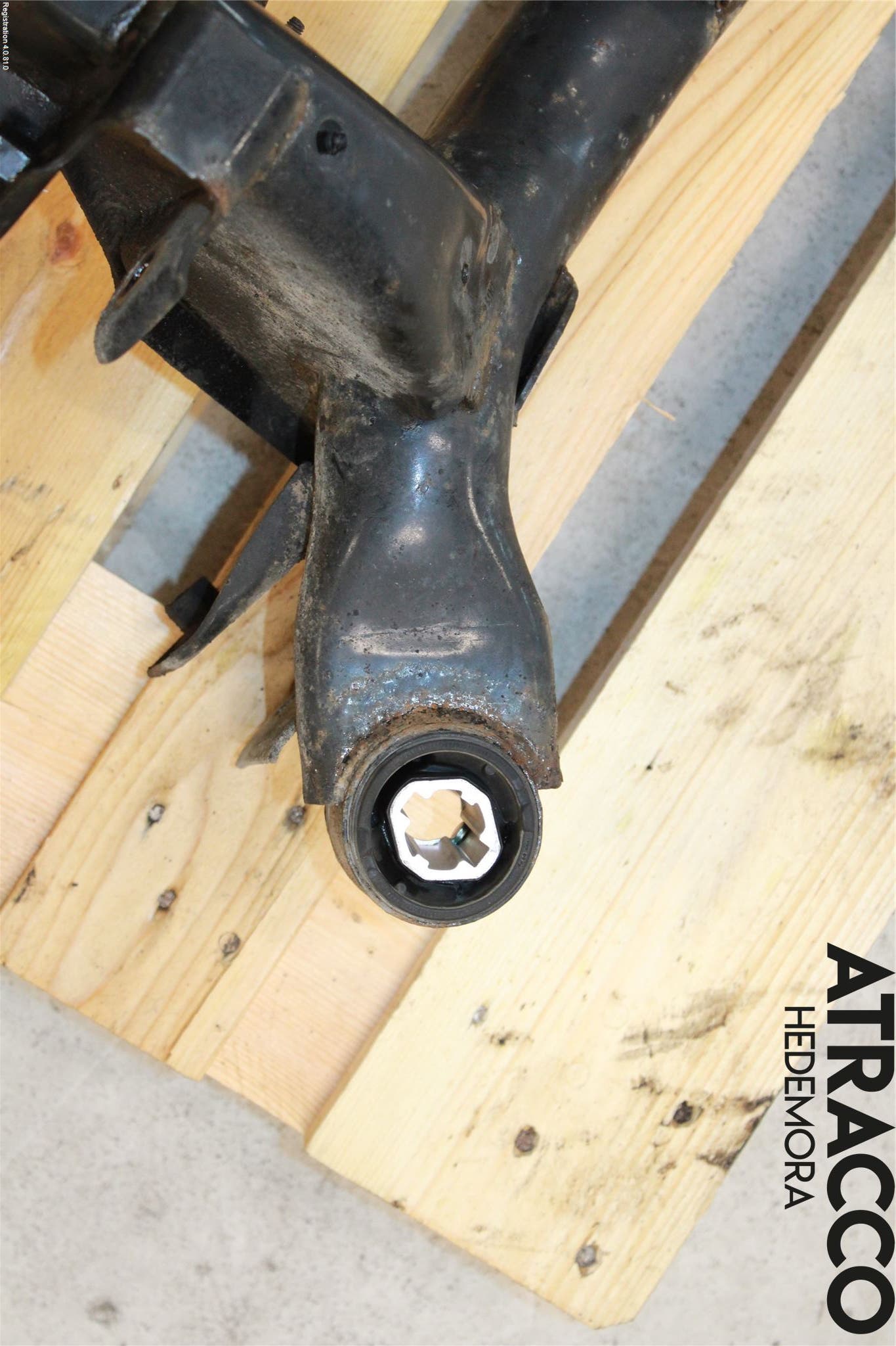 Volvo V60 CROSS COUNTRY 16-18 Bakaxelbalk