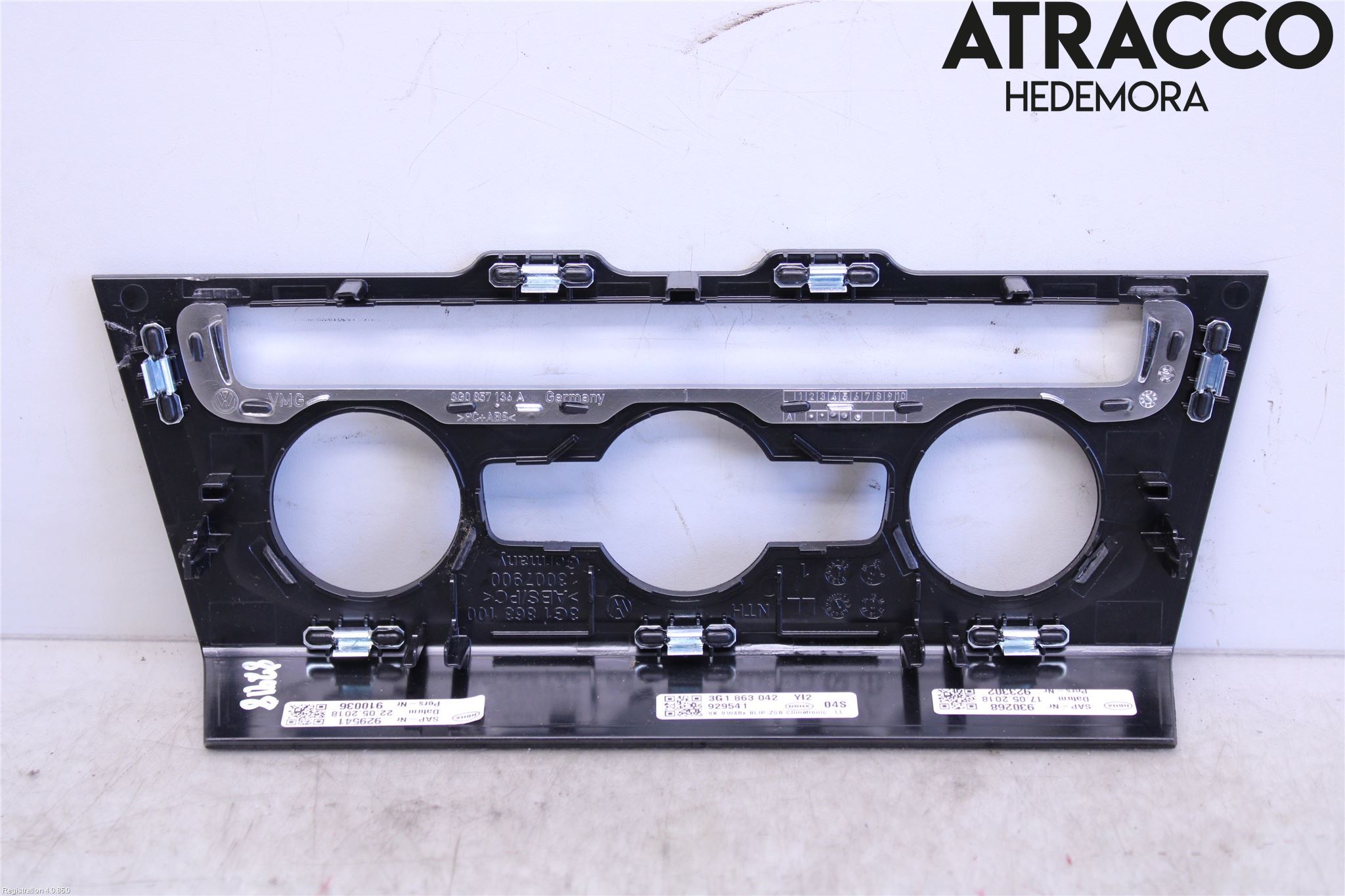 Volkswagen VW ARTEON 17- Instrument-Radio Sarg