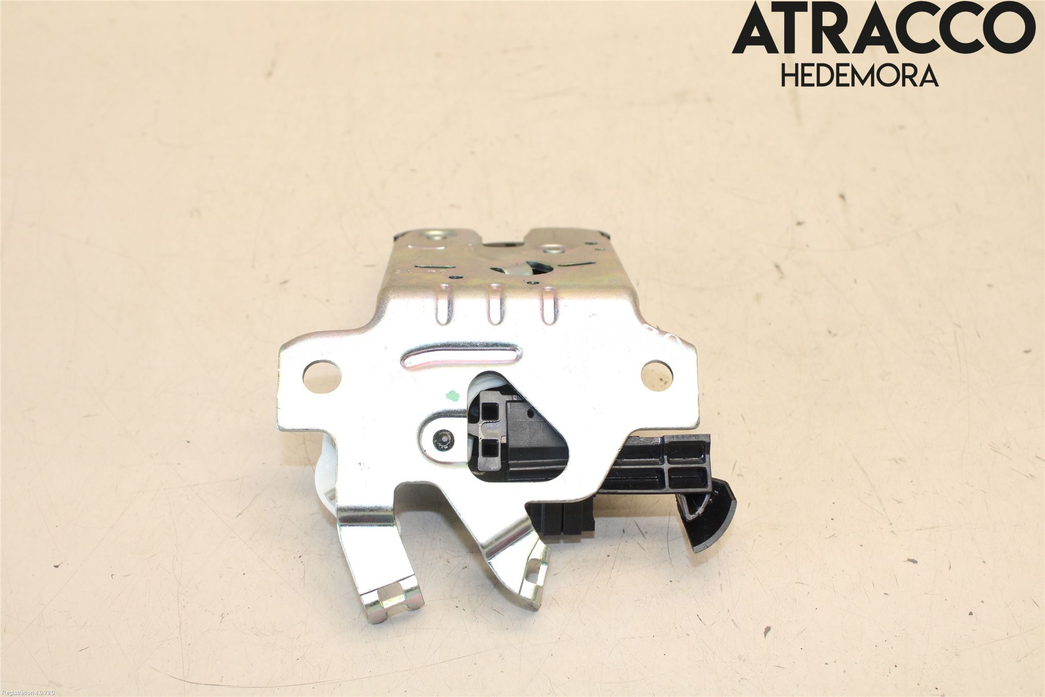 Audi A4/S4 B9 16-19 Låskista Baklucka