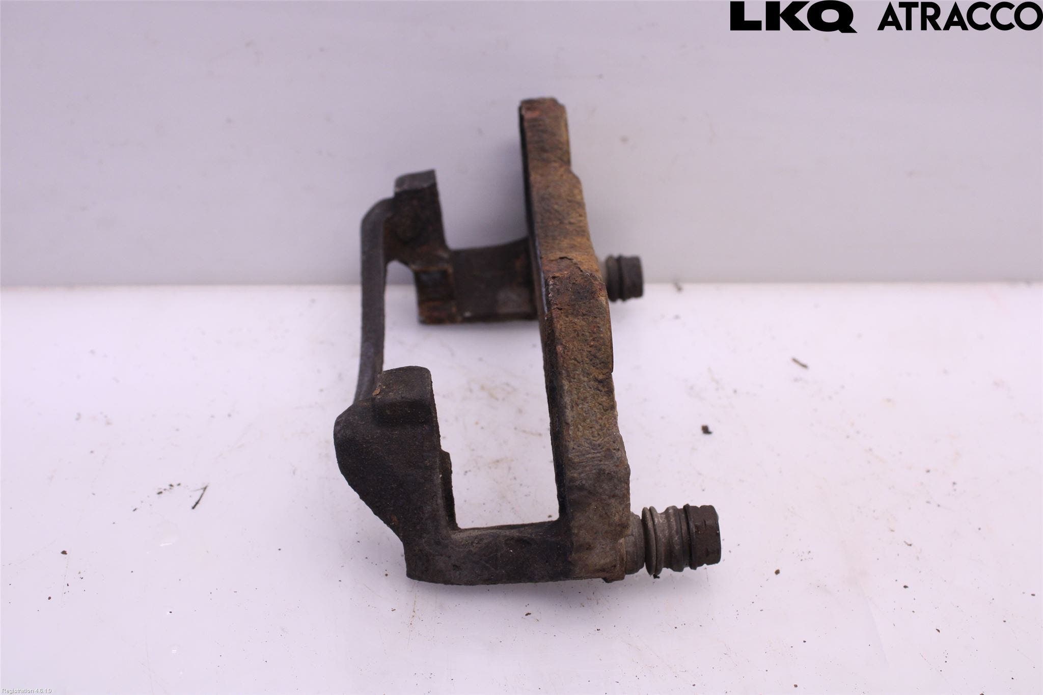 Mitsubishi L200 16-23 Bromsokshållare