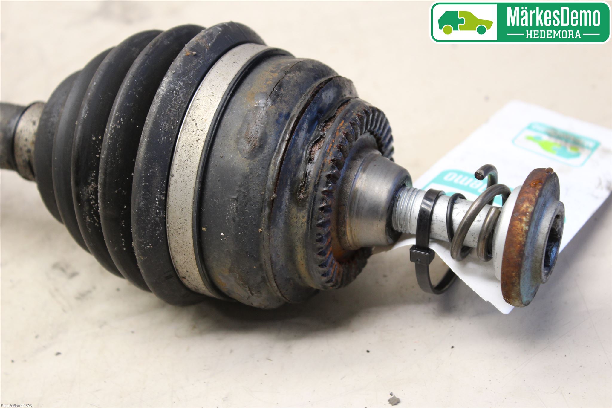 BMW X3 F25 10-17 Drivaxel Fram Vänster