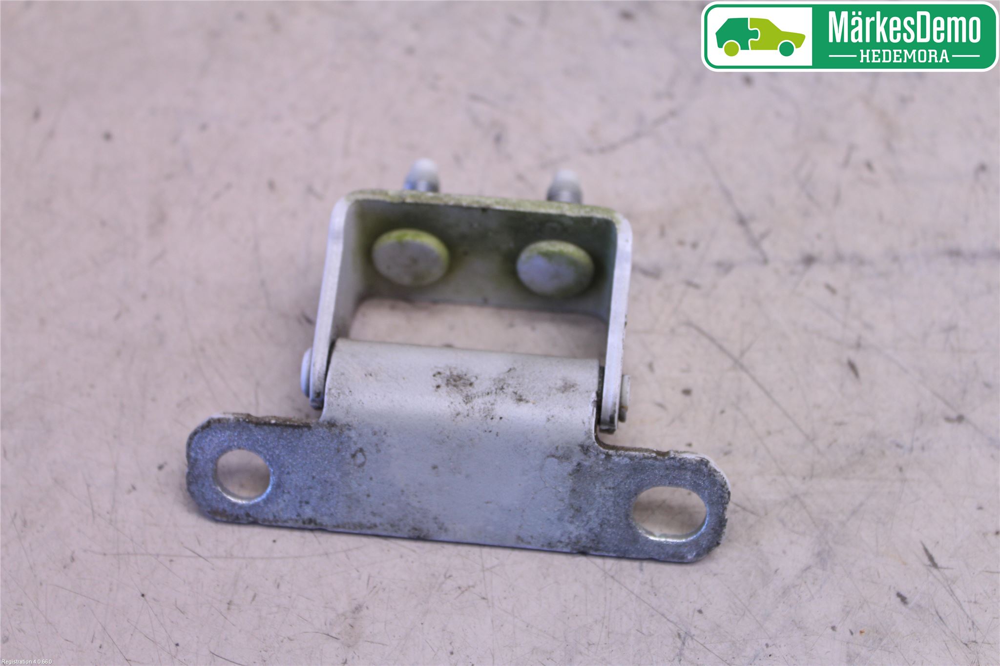 Kia SORENTO 15-20 Bakluckegångjärn Hö