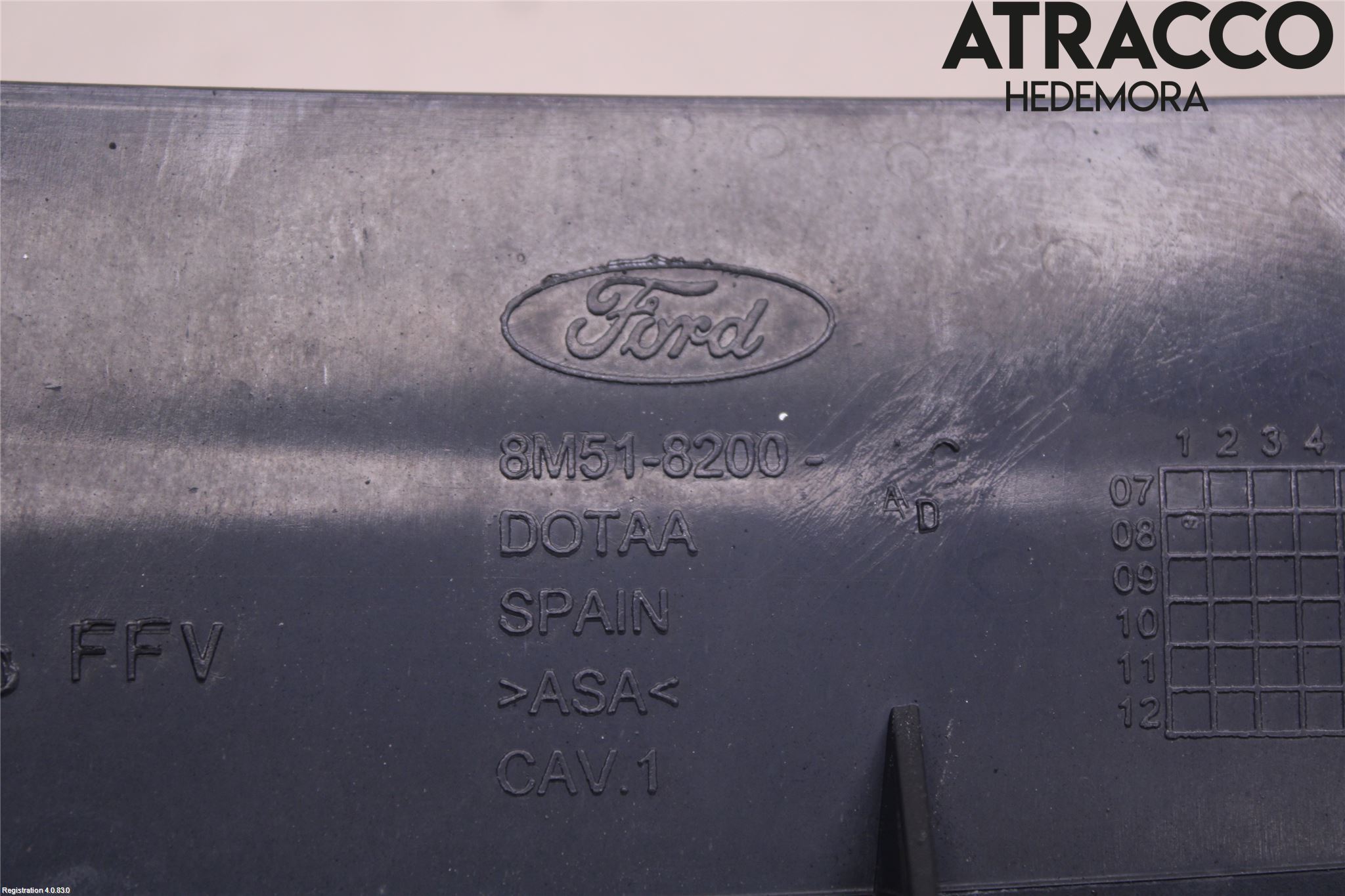 Ford FOCUS 08-11 Grill Komp