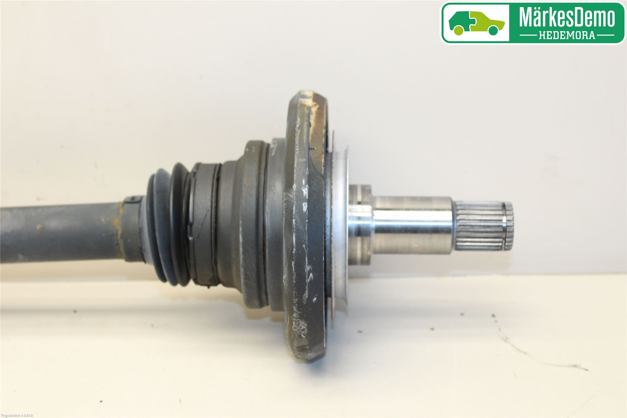 Mercedes-Benz MB C-KLASS (W205) 14-21 Drivaxel Bak Vänster