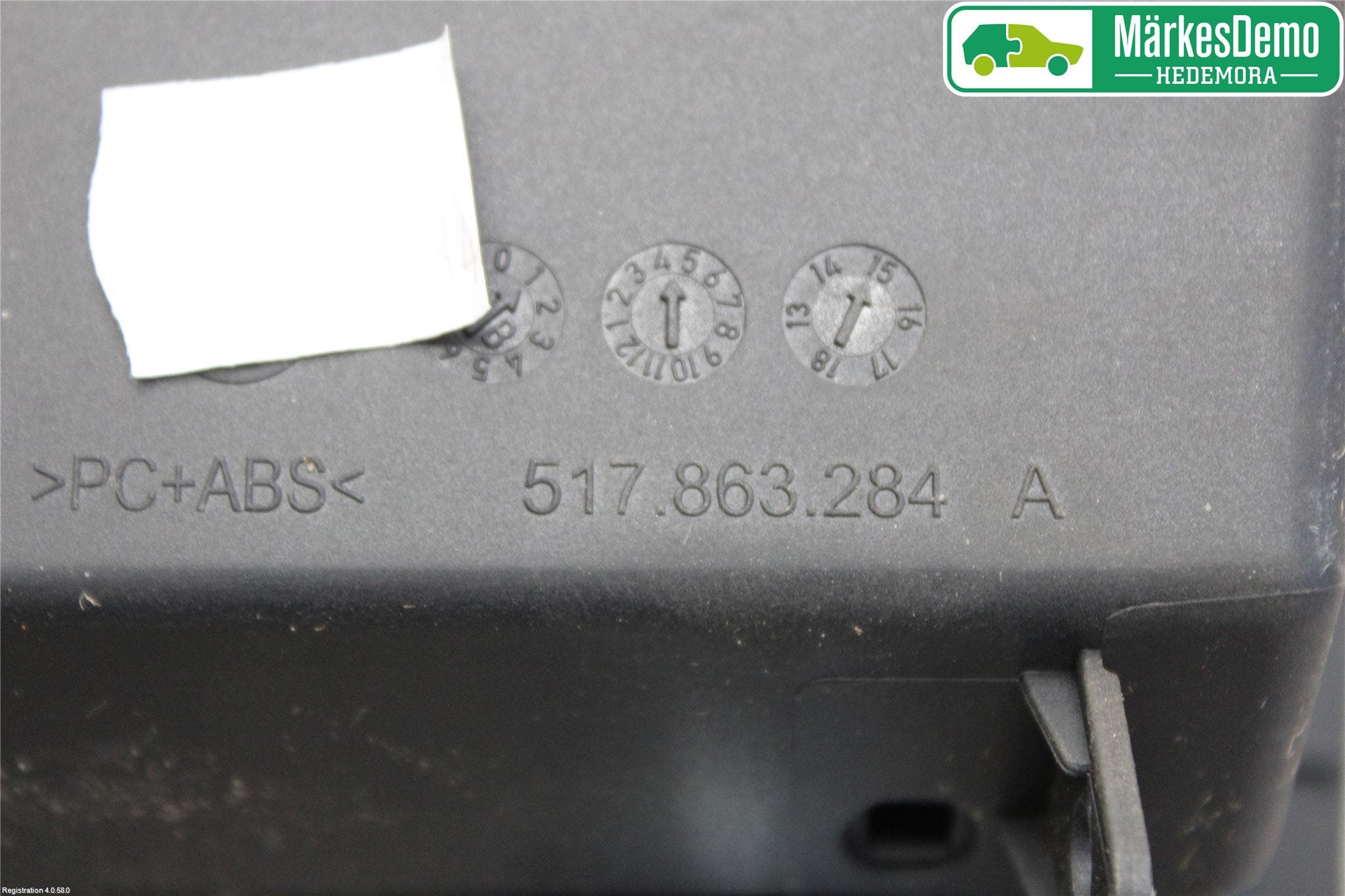 Volkswagen VW GOLF SPORTSVAN 15-20 Instrumentbräda Förvaringsfack