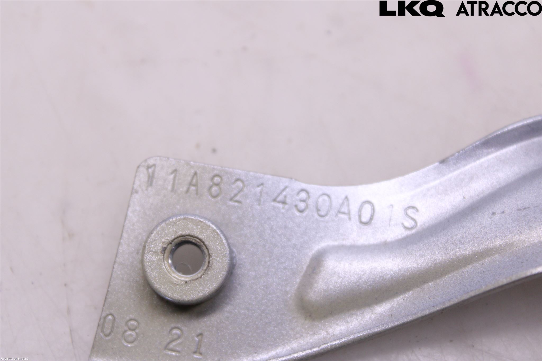 Volkswagen VW ID.4 21- Skärmfäste Fram Hö