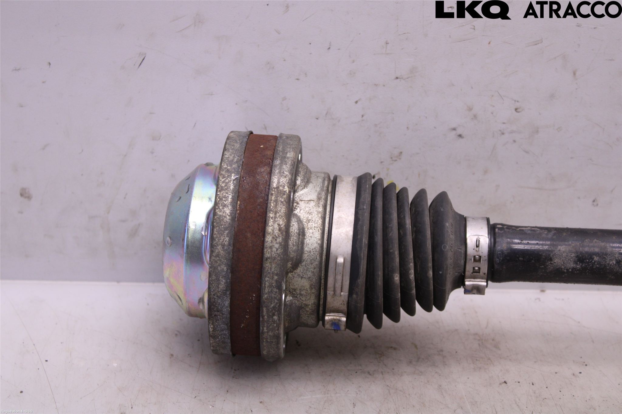 Volkswagen VW PASSAT 11-14 Drivaxel Fram Vänster