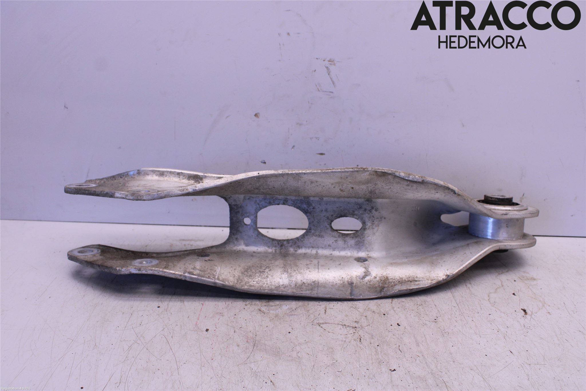 Audi Q7/SQ7 Bärarm Bak Höger