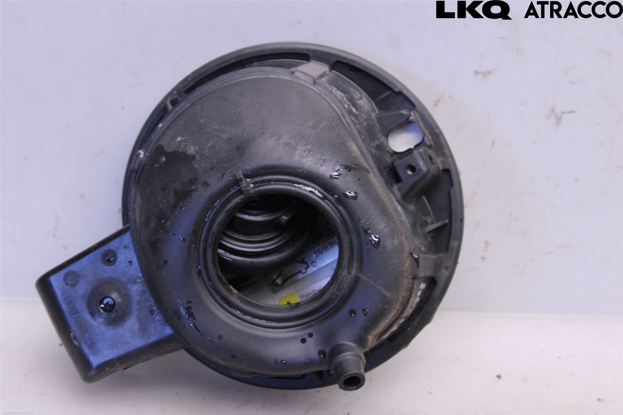 Volkswagen VW PASSAT 11-14 Bränsletankslock