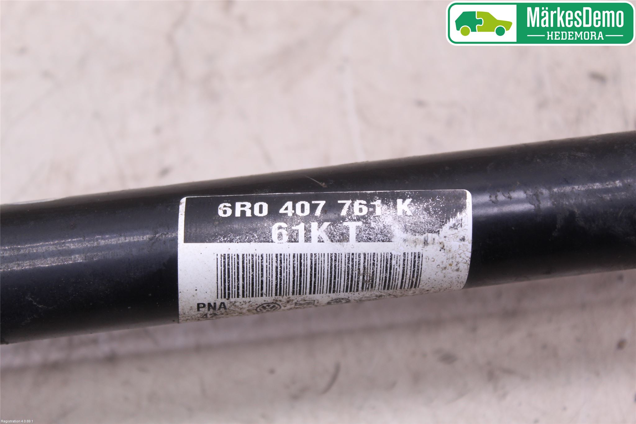 Volkswagen VW POLO 10-17 Drivaxel Fram Vänster