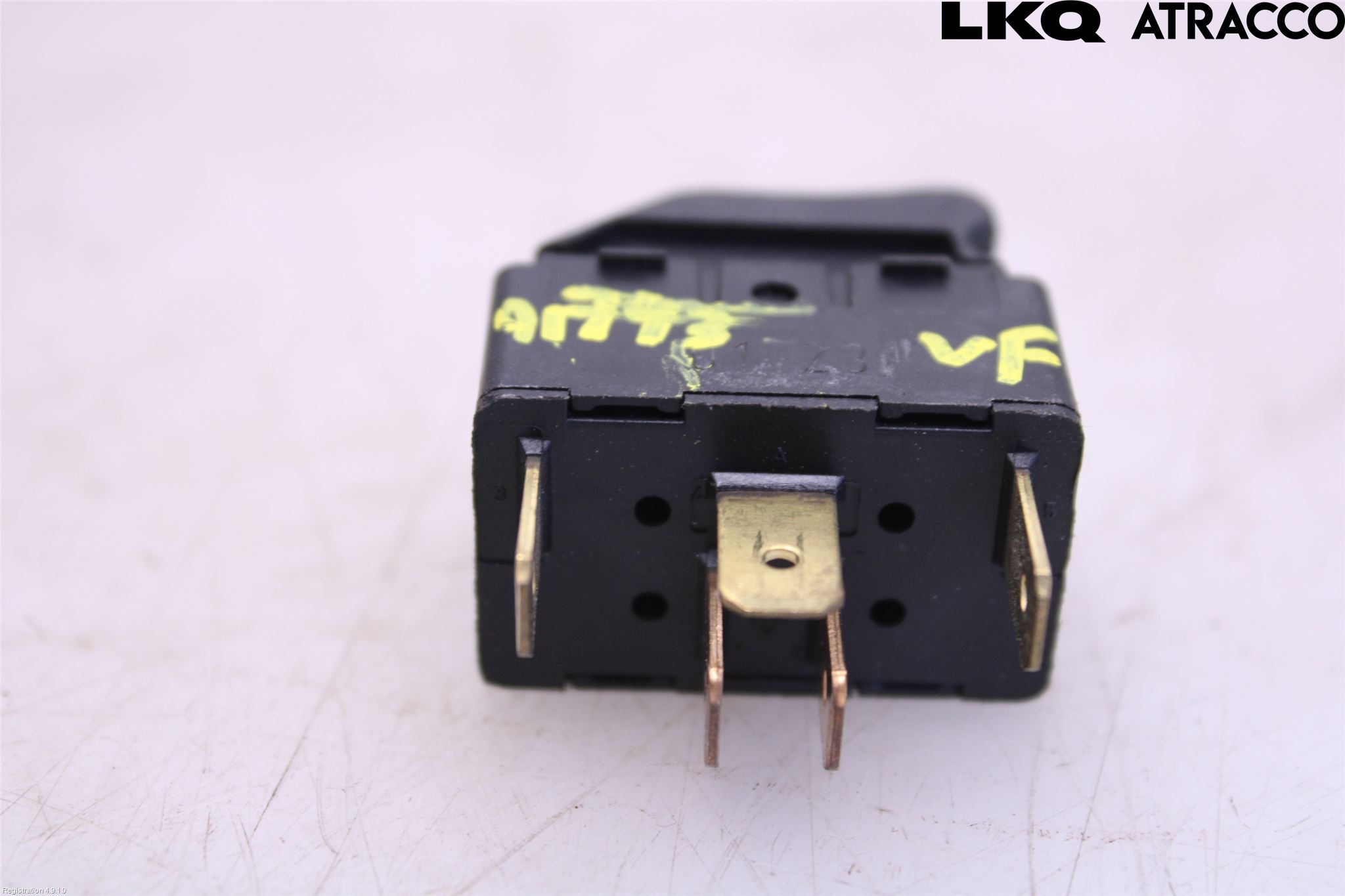 Audi A4/S4 99B-00 Strömställare Elhiss