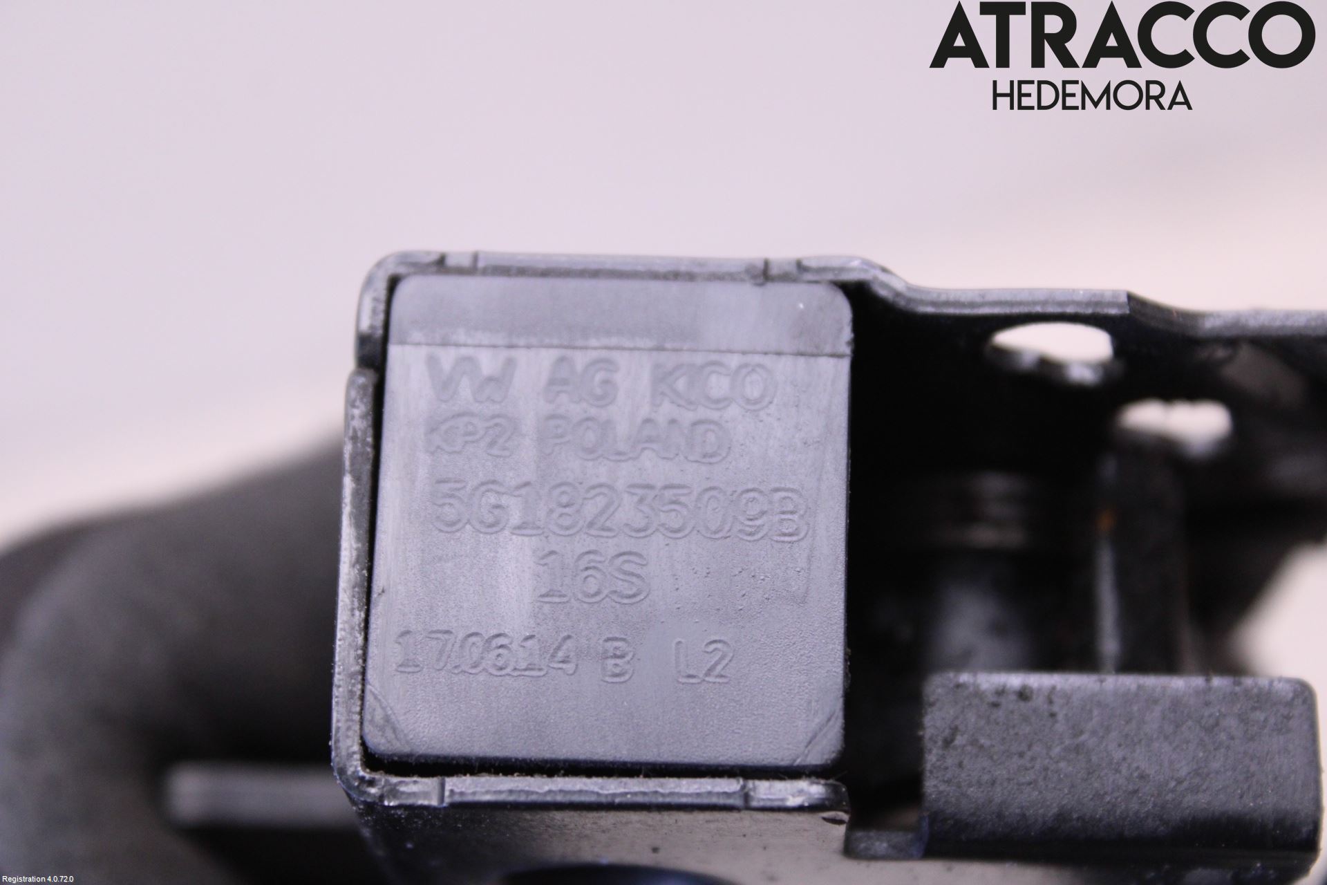 Volkswagen VW GOLF / E-GOLF VII 13-20 Huvlås