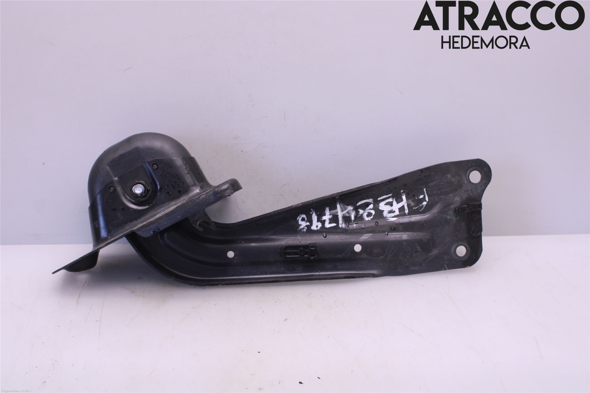 Volkswagen VW TIGUAN 16-24 Bärarm Bak Höger