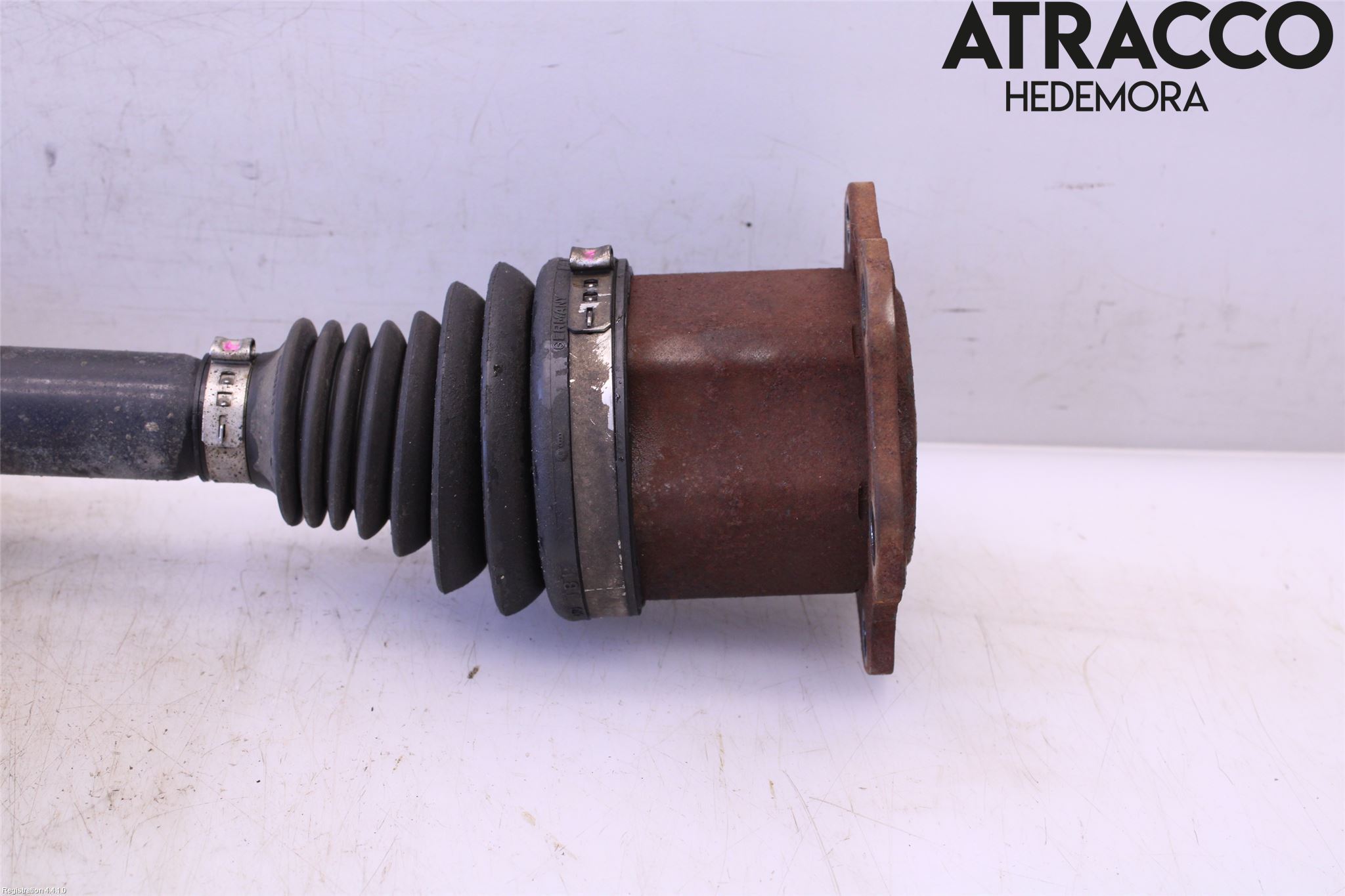 Audi A4/S4 08-11 Drivaxel Fram Vänster