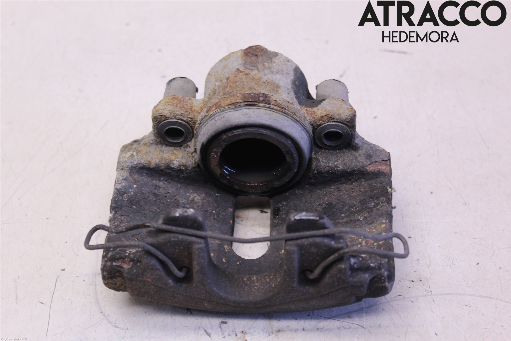 Volkswagen VW PASSAT 11-14 Bromsok Fram Höger