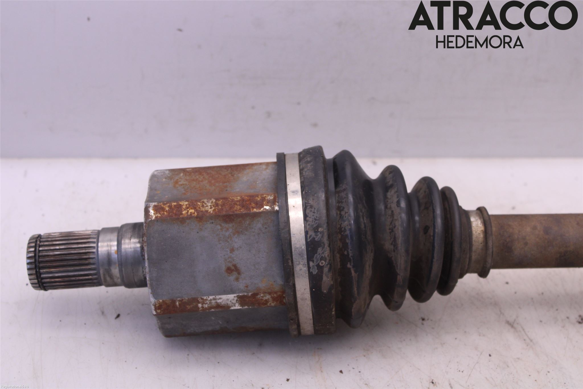 Volvo V70 08-13 Drivaxel Fram Vänster