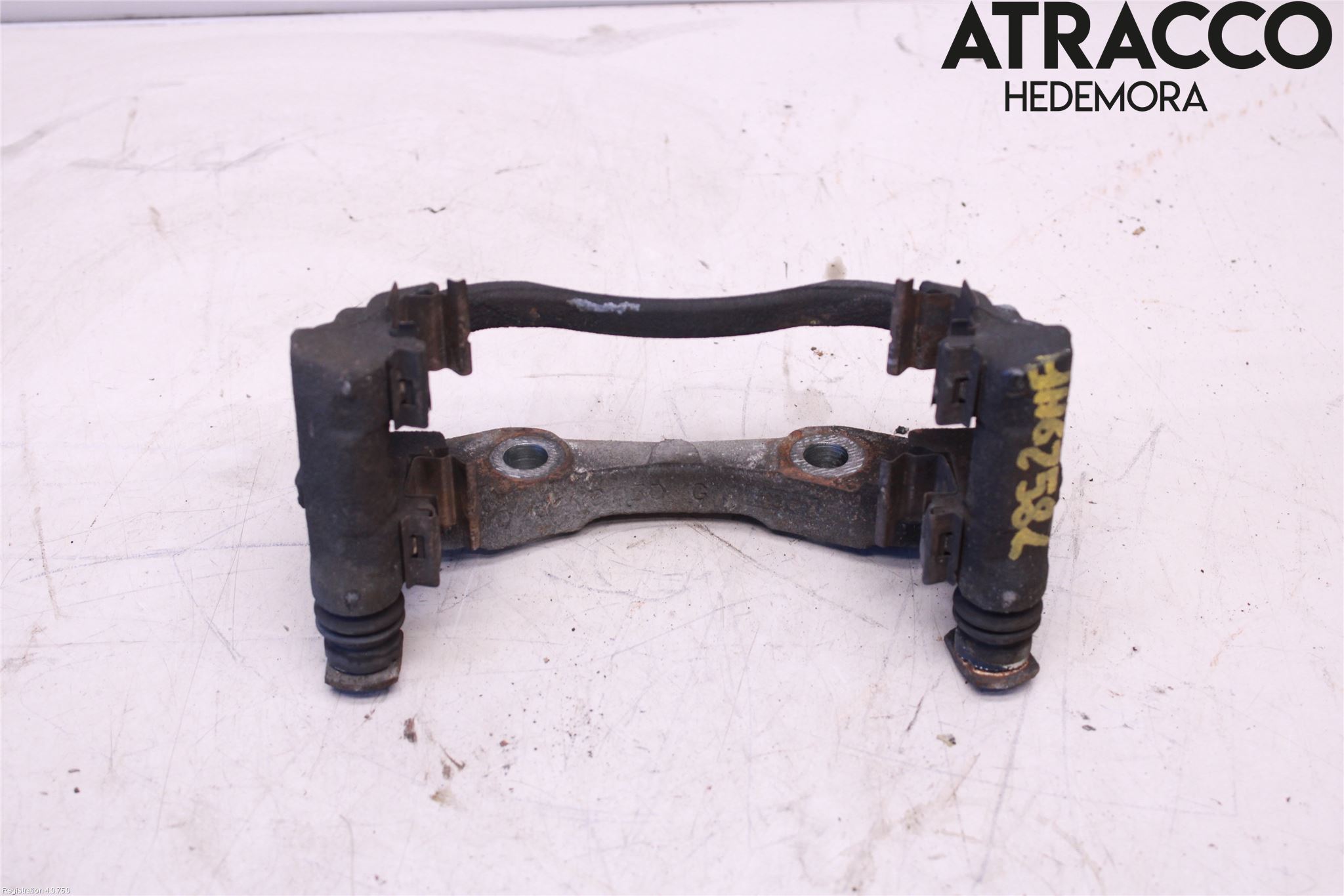 Peugeot 307     05-08 Bromsokshållare