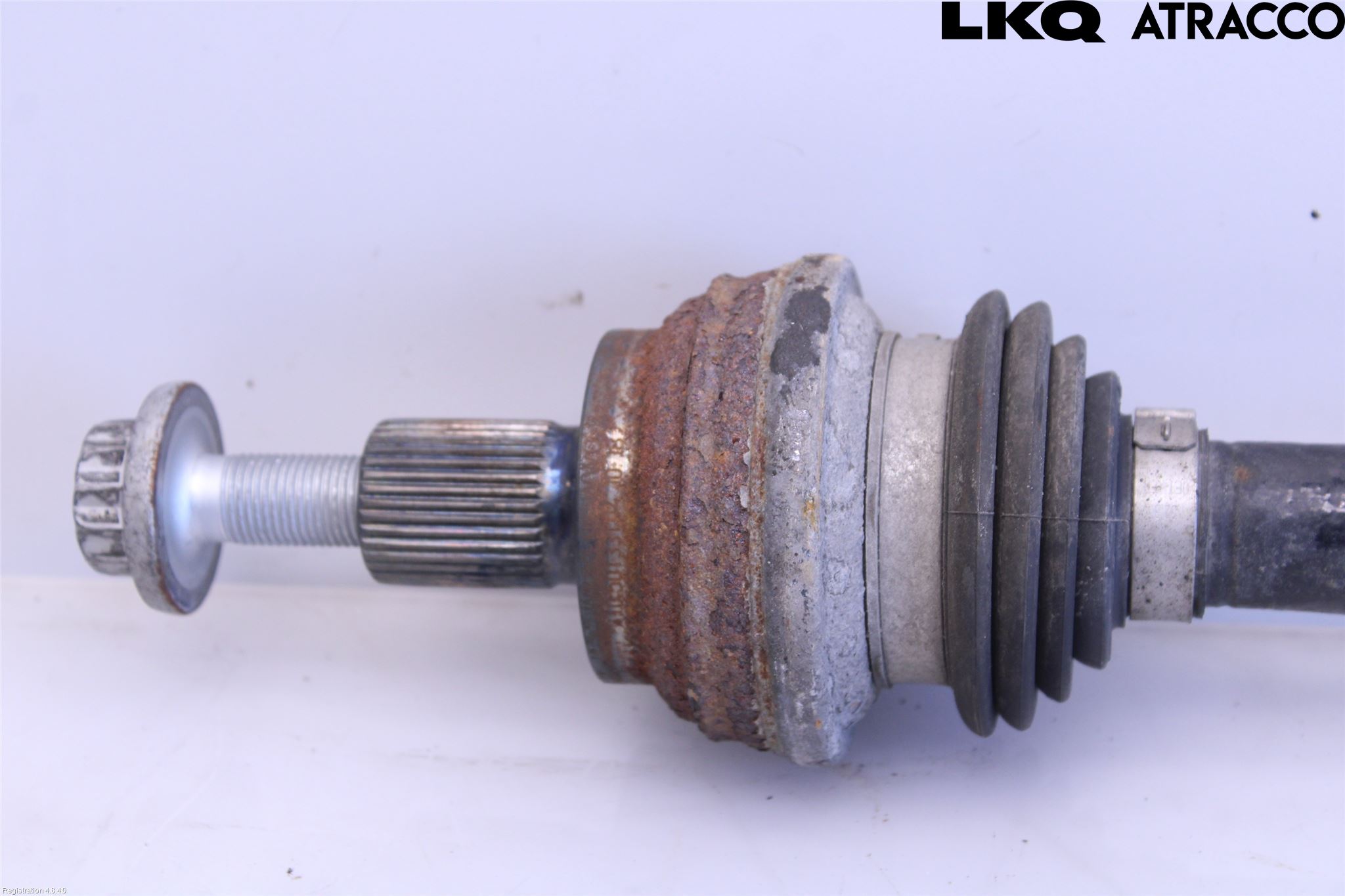 Volkswagen VW TIGUAN 16-24 Drivaxel Bak Höger