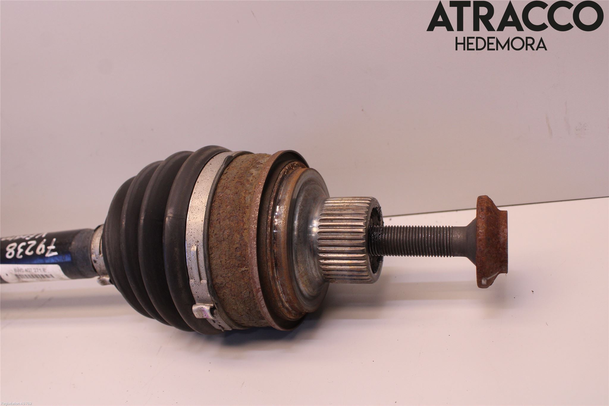 Audi A4/S4 B9 16-19 Drivaxel Fram Vänster