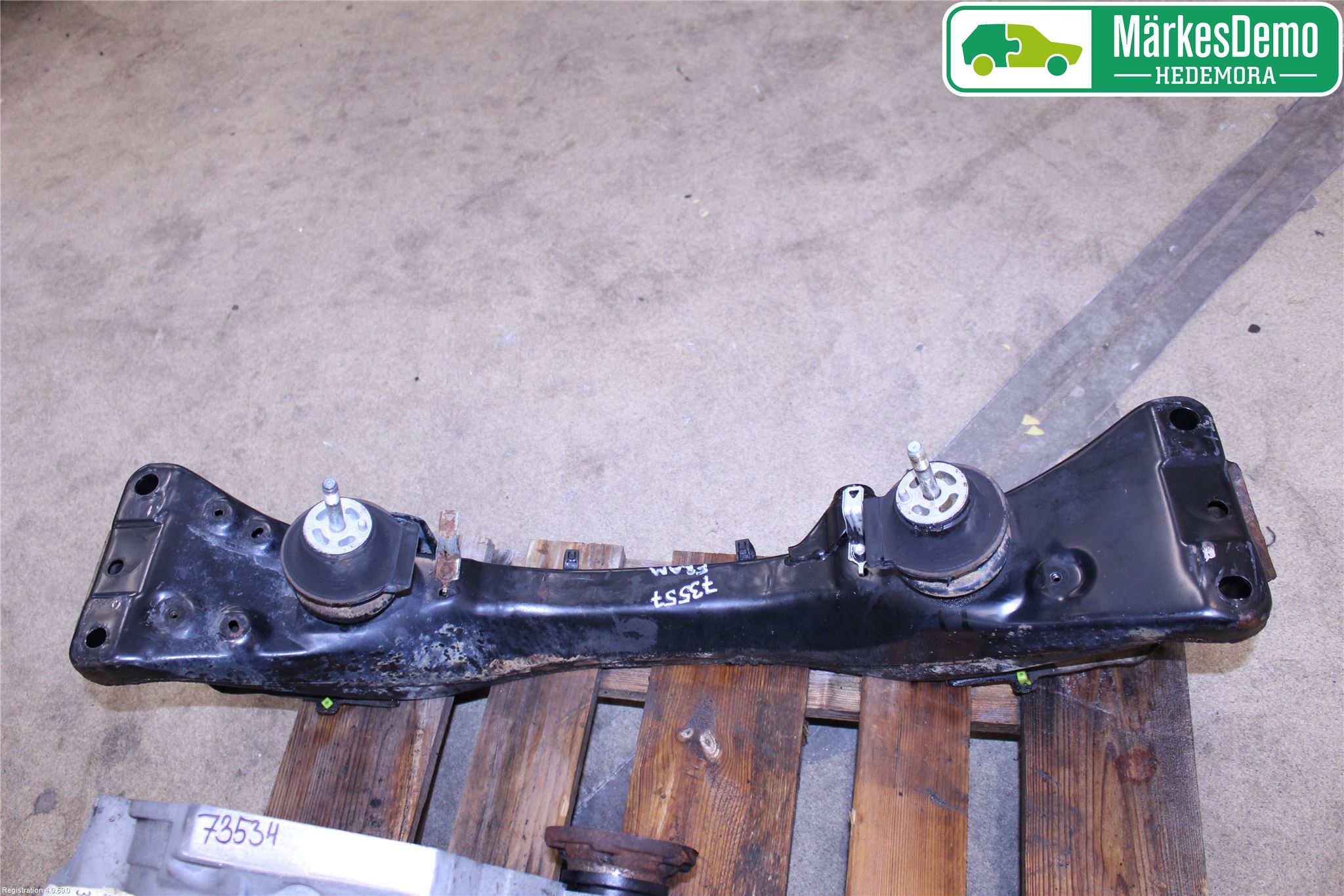 Lexus GS 300/400/430 91-05 Framvagnsbalk