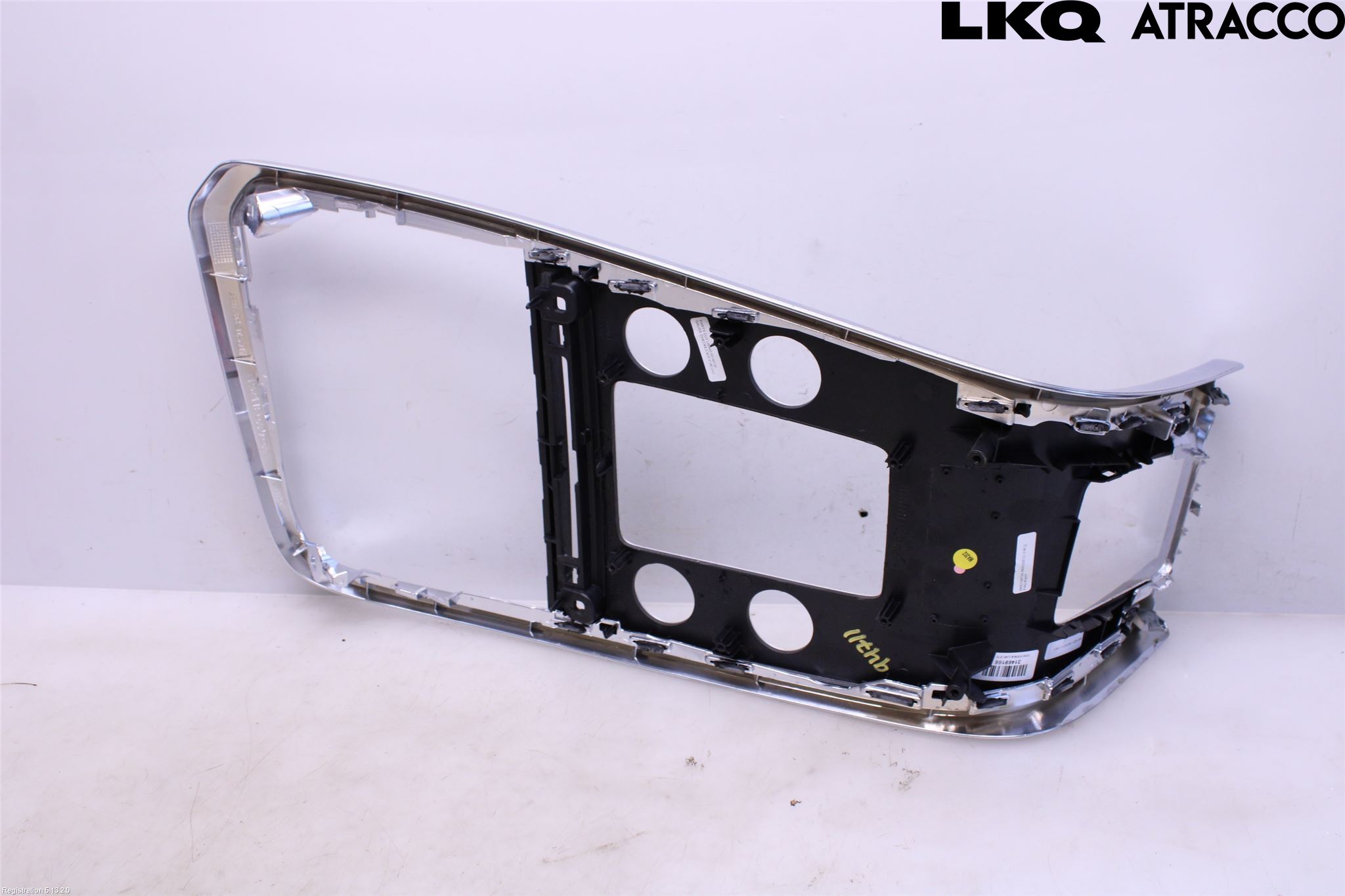 Volvo XC60 14-17 Instrumentkonsoll Mitt
