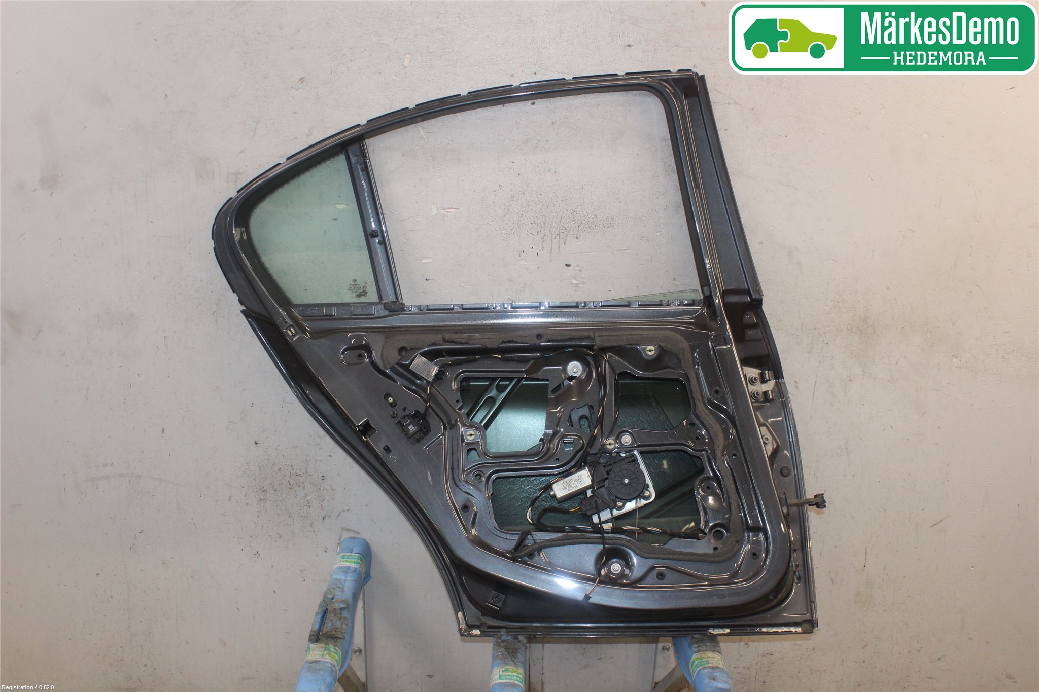 BMW 3 E90/91 SED/TOU 05-12 Dörr Bak Vänster