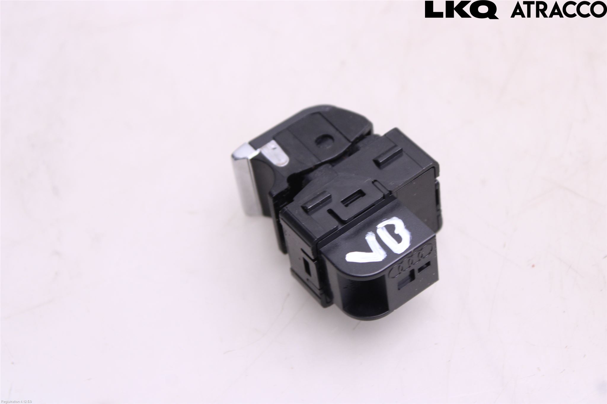 Audi A6 F2/C8 19- Strömställare Elhiss