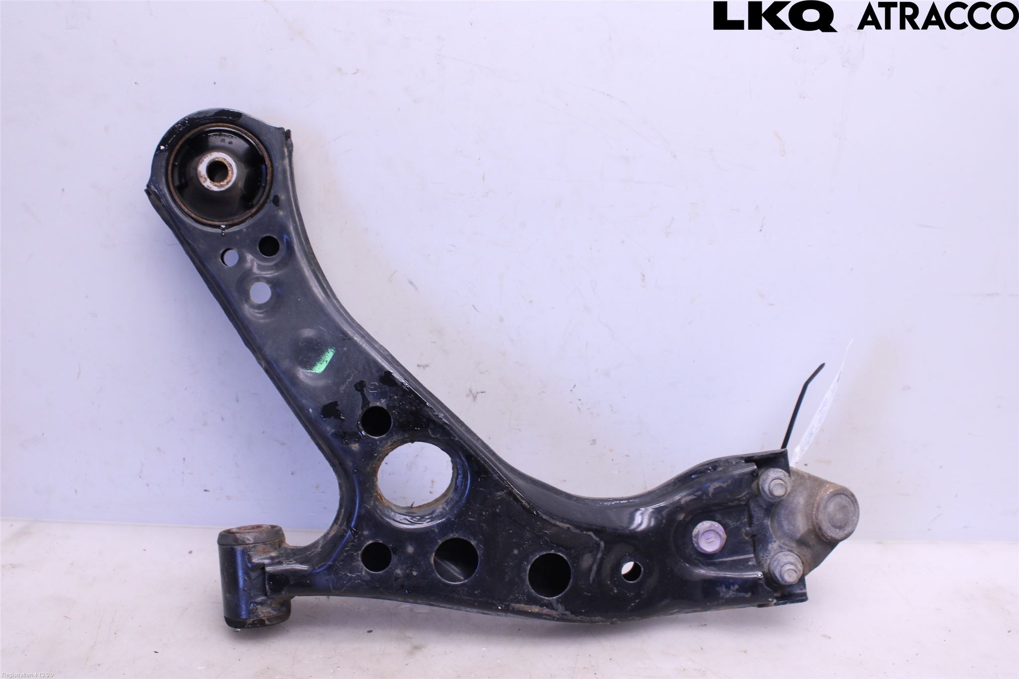 Toyota COROLLA CROSS XG10 22- Bärarm Fram Undre Hö