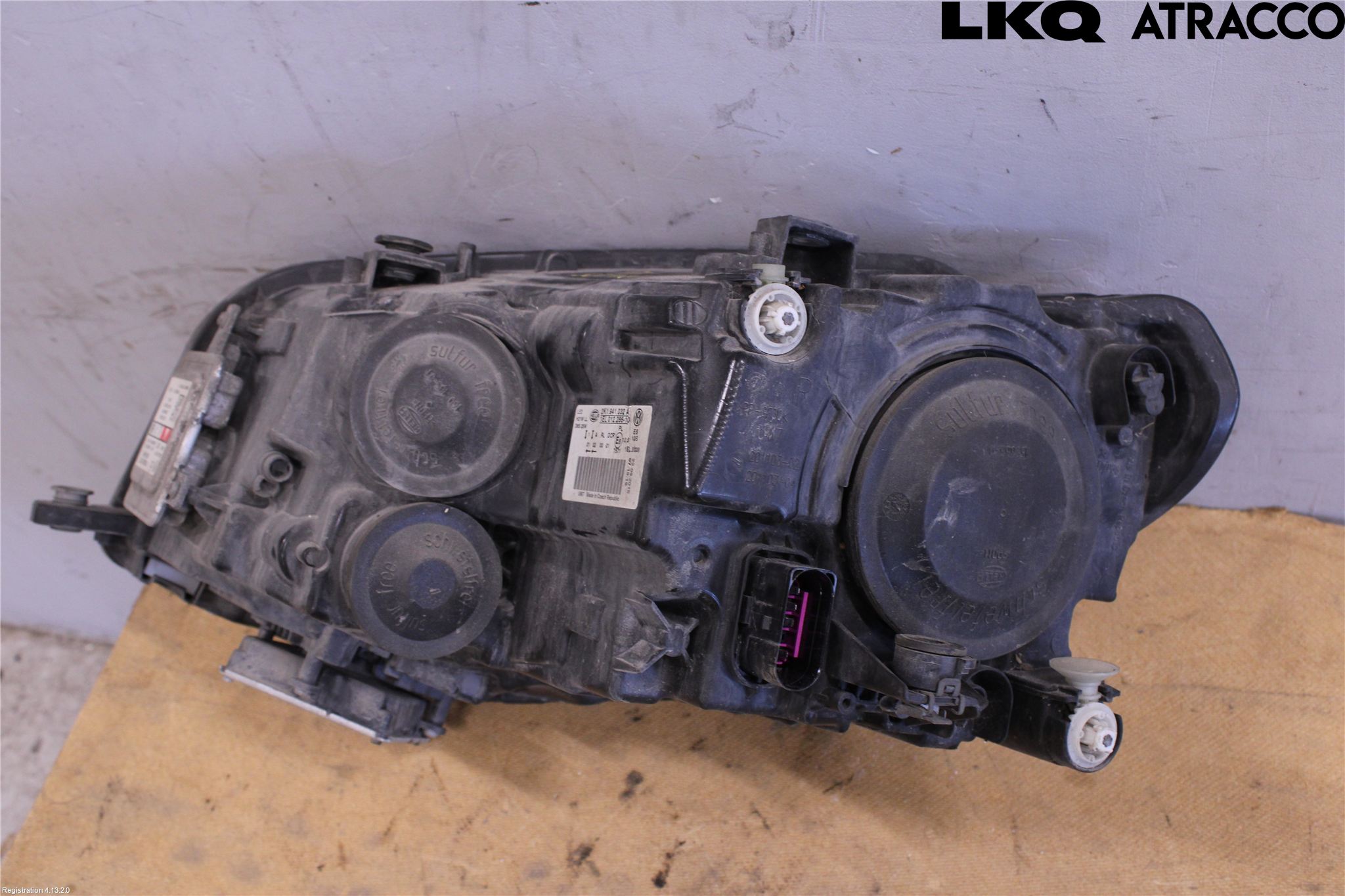 Volkswagen VW CADDY 16-20 Strålkastare Höger