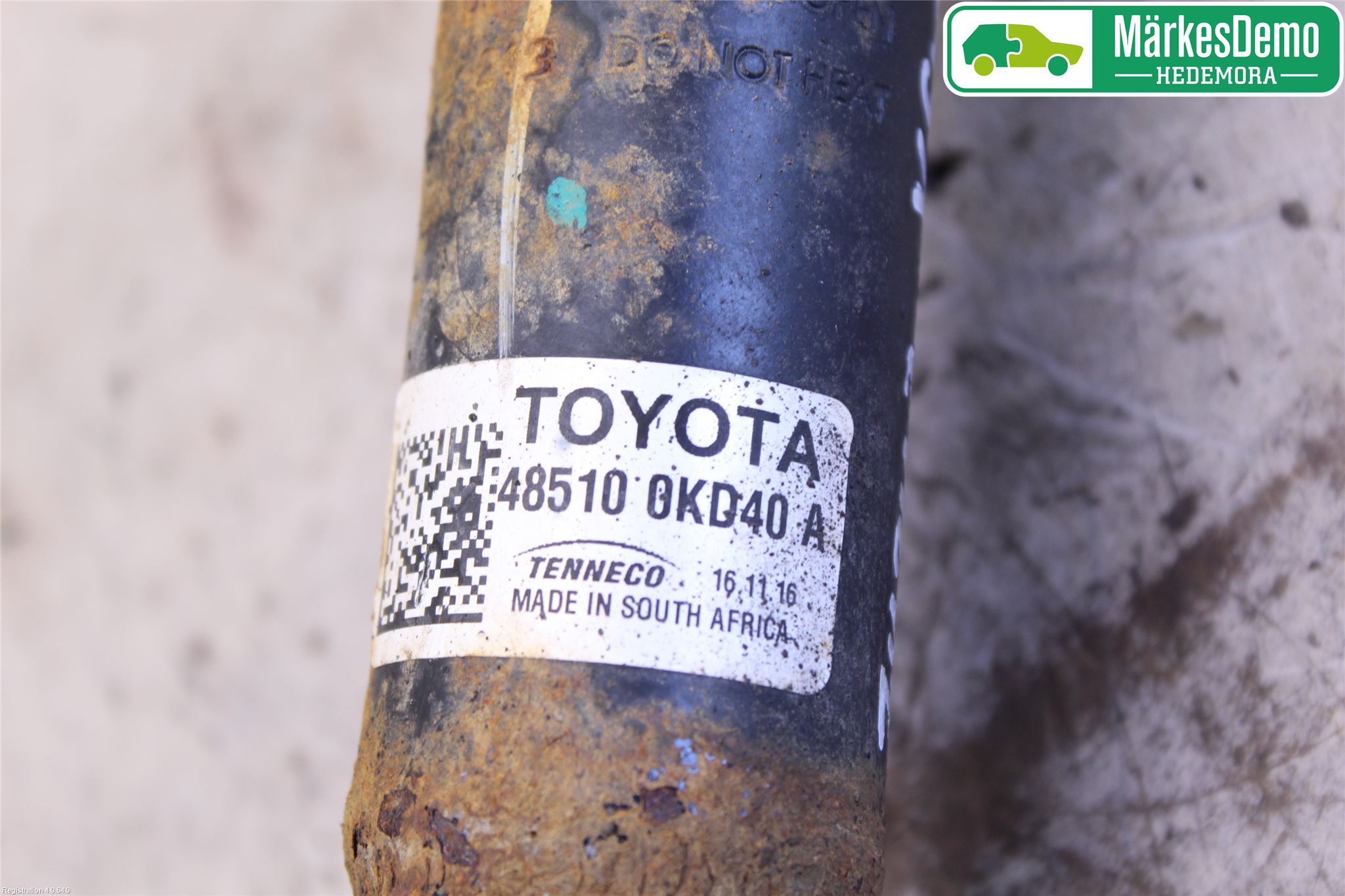 Toyota HILUX 16- Fjäderben Fram Vänster