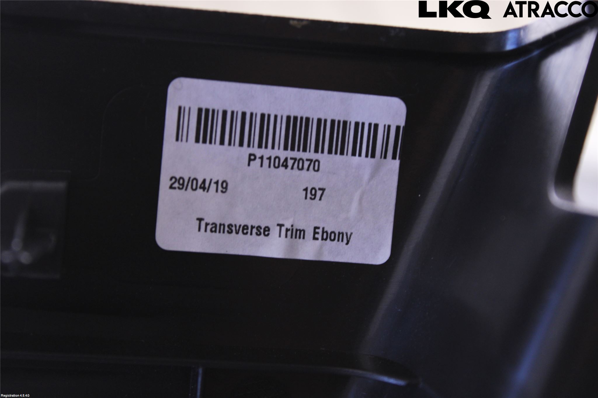 Jaguar E-PACE 17- Inrbagagerumklädsel-Golv