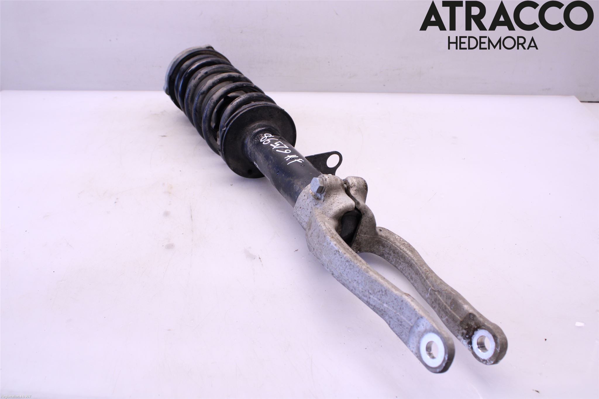 BMW 5 G30/G31/F90 17-23 Fjäderben Fram Höger